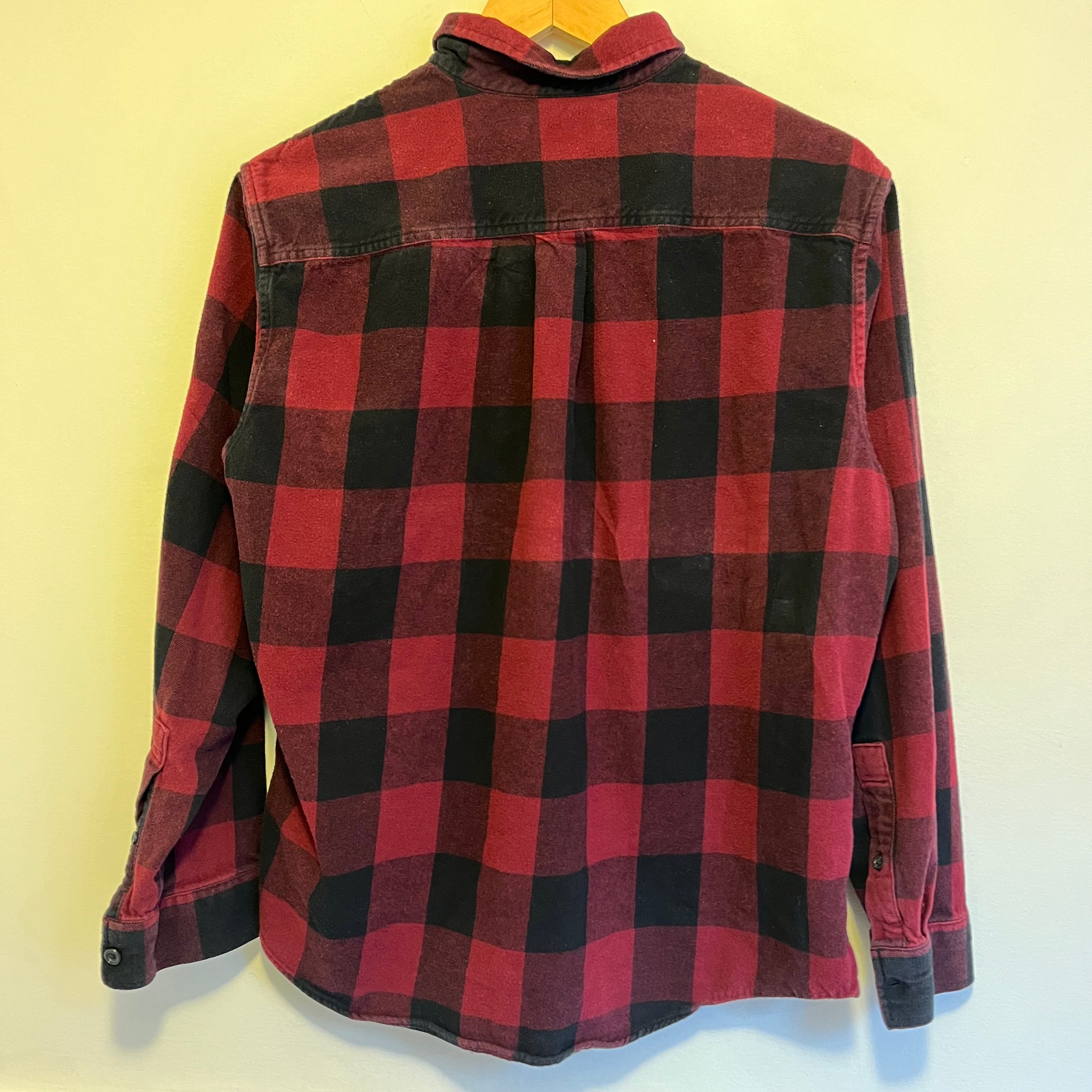 Premium Burgundy Flannel Shirt for Men - Soft & Comfortable Plaid Button-Down - Casual & Outdoor Wear for Fall & Winter