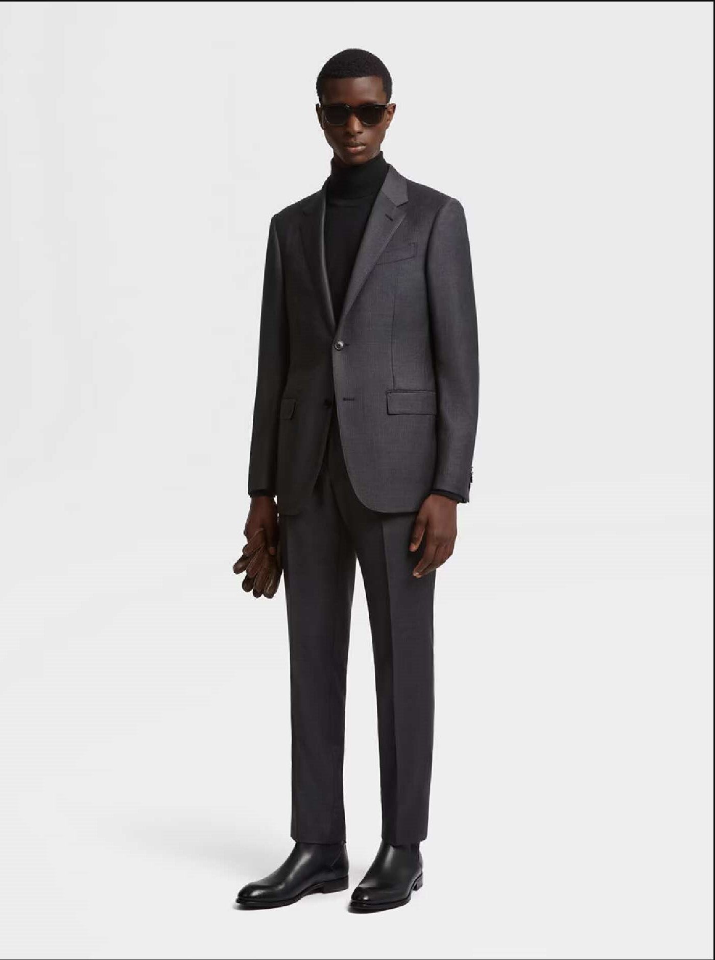 ERMENEGILDO ZEGNA Multi-Season Wool Suit for Men - Premium Grey Business Attire - Perfect for Office, Weddings & Formal Events