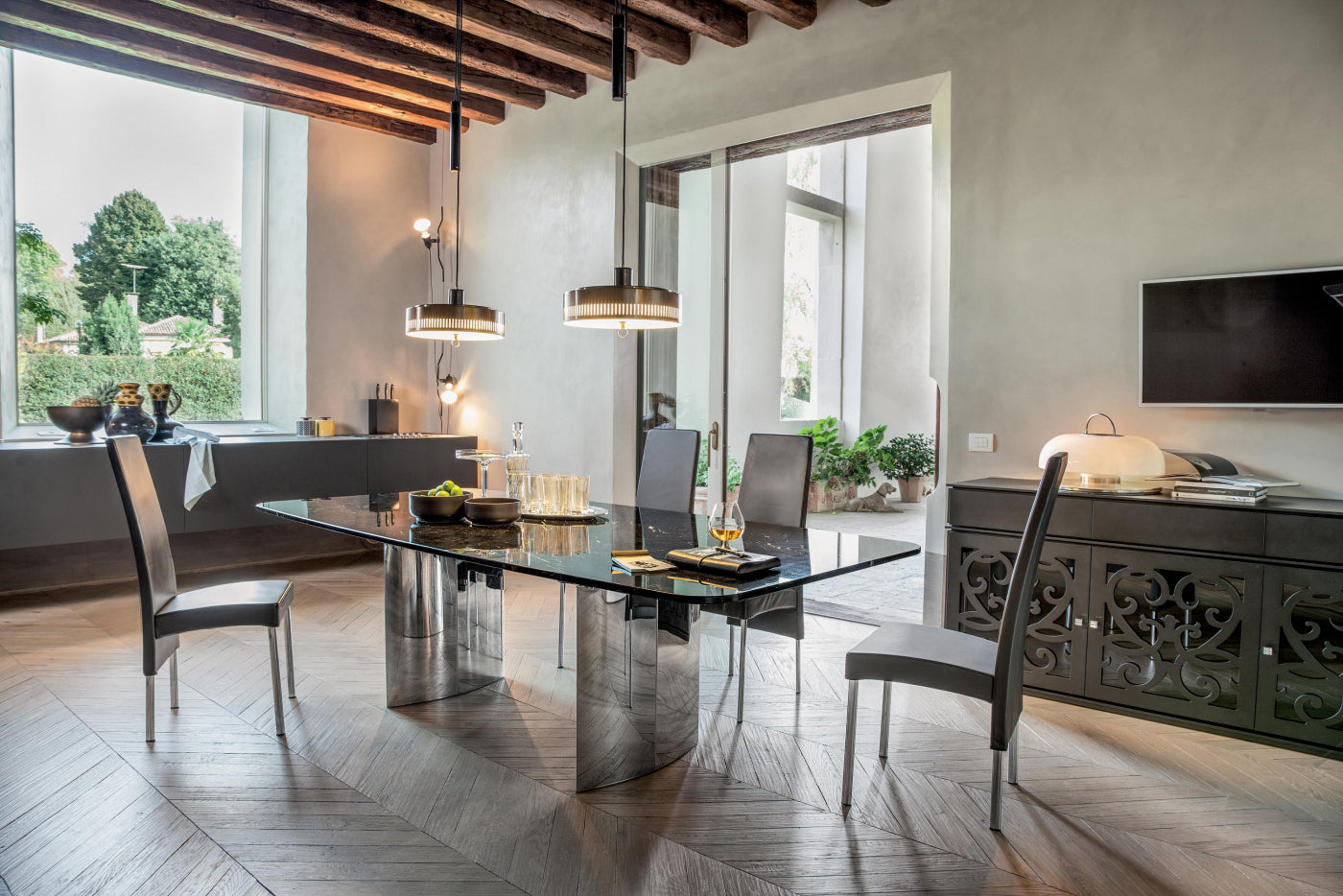 TONIN CASA Manhattan Dining Table - Italian Made Solid Wood Modern Kitchen Table for Dining Room, Breakfast Nook & Small Space - Perfect for Family Gatherings & Dinner Parties