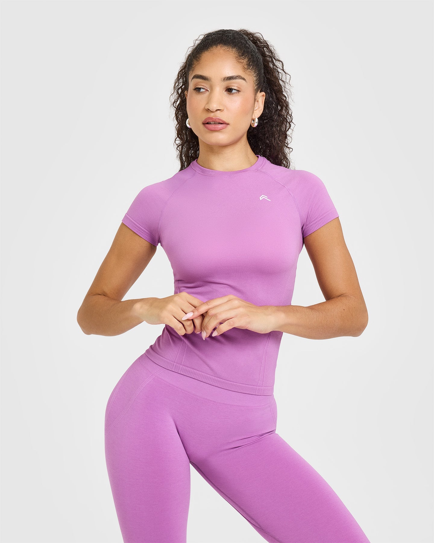 Seamless Fitted Top for Women - Comfortable Stretch Yoga Shirt in Orchid Purple | Perfect for Workout, Yoga & Casual Wear