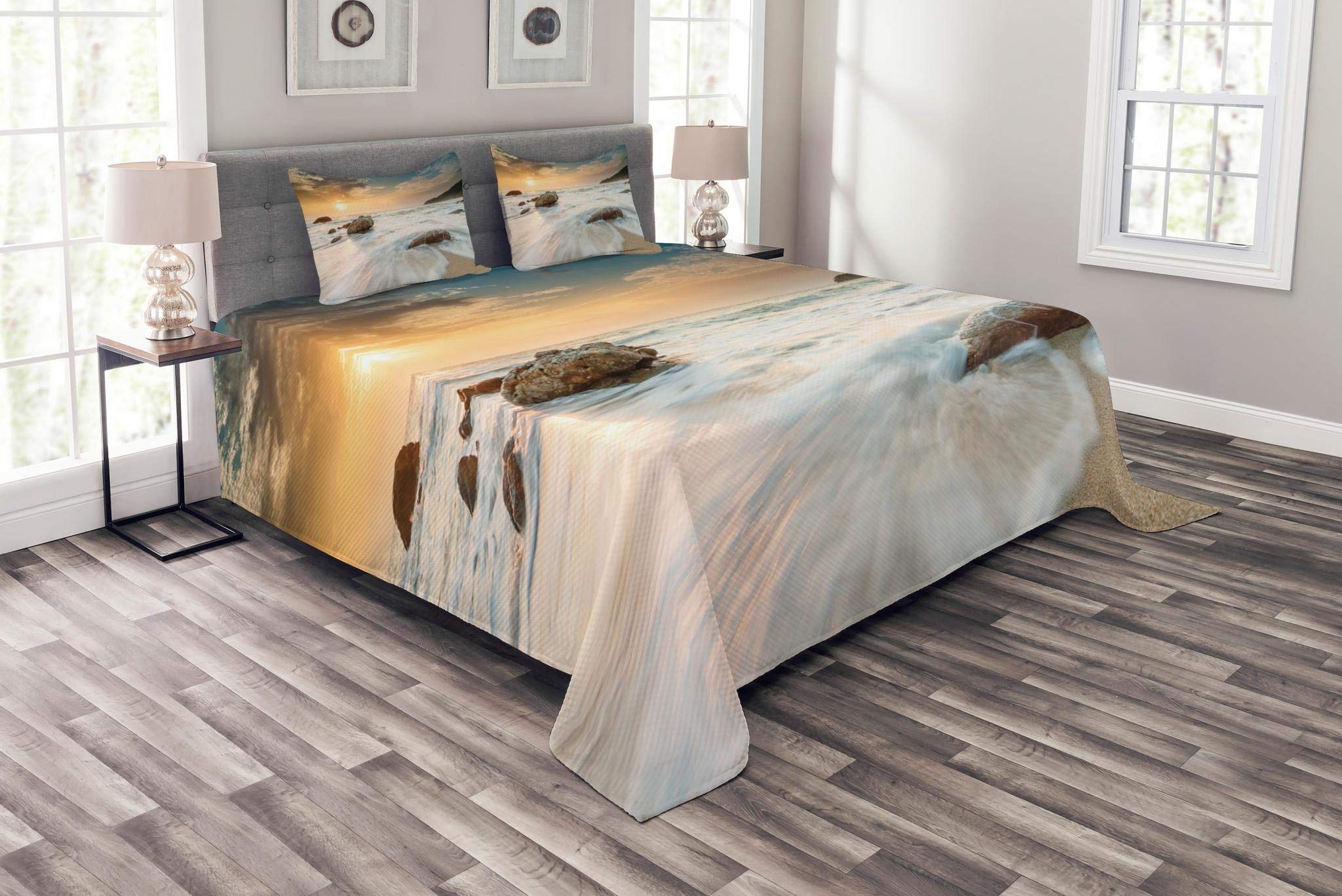 Ambesonne 3-Piece King Size Beach Bedspread Set - Grand Sea Waves & Horizon Sky Design, Cream Blue White Decorative Bedding Coverlet with 2 Pillow Shams | Perfect for Coastal Themed Bedrooms, Vacation Homes & Summer Decor