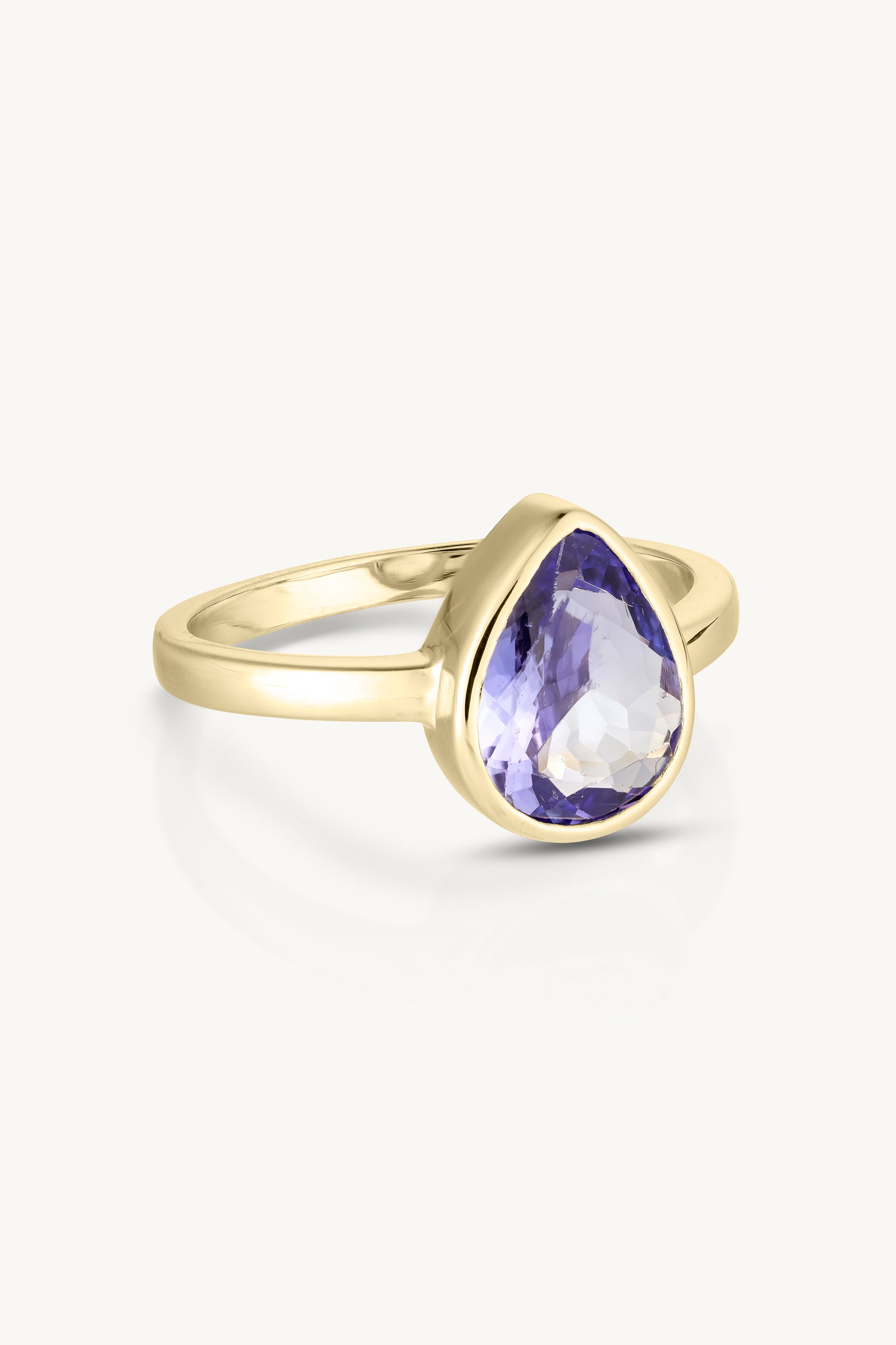 Exquisite Bezel Set Pear Tanzanite Gemstone Jewelry for Engagement Rings & Special Occasions