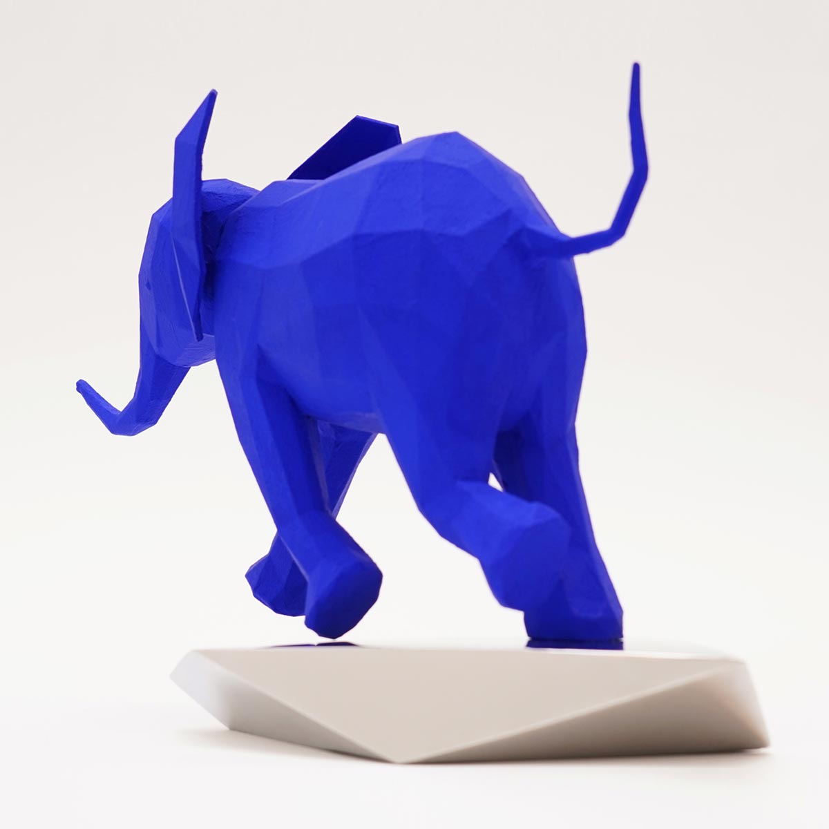 Opiyaya Blue Resin Steel Sculpture - Modern Home & Office Decor Art for Living Room, Bedroom, or Garden