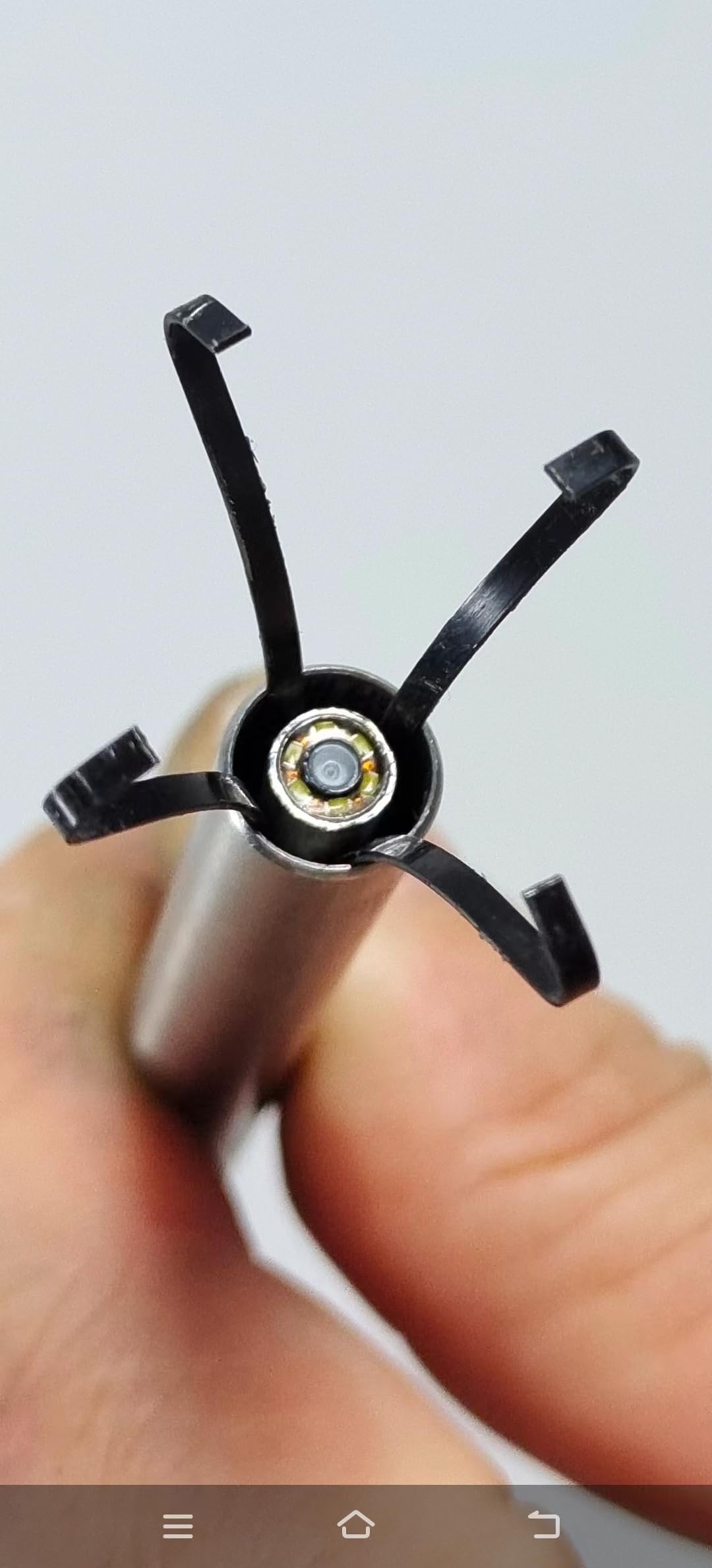 Vividia Visual Grabber 4-Claw Flexible Pickup Tool with USB HD Camera & LED Lights - 8mm Camera Head & 3ft Probe - Perfect for Inspection, Retrieval & DIY Projects in Tight Spaces