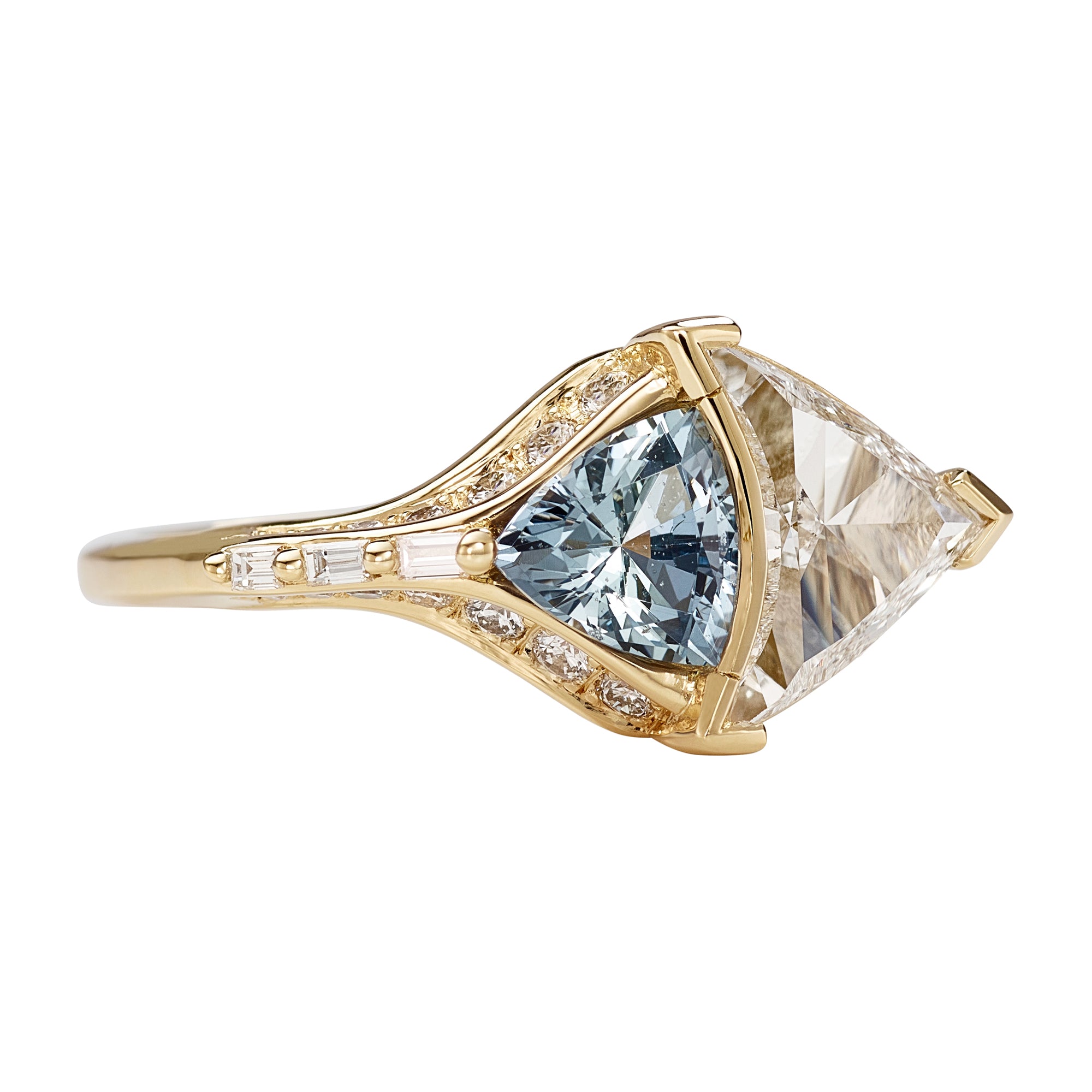 Exquisite 14K Gold Aquatic Trillion Diamond & Teal Sapphire Engagement Ring for Women – Perfect for Proposals, Weddings & Anniversary Gifts