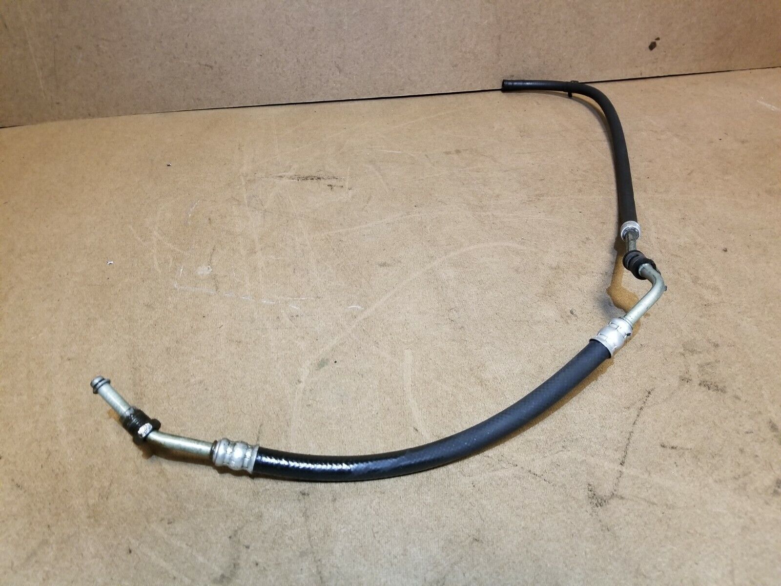 2005-2007 Dodge Magnum Power Steering High Pressure Hose Pipe - OEM Replacement Part for Smooth Steering Performance - Perfect for Car Repairs & Maintenance