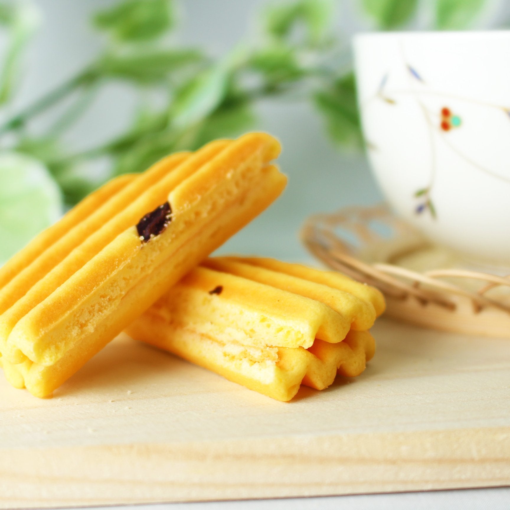 Premium Kyo Kaori Vanilla Cream Zig Zag Sandwich Cookies - Pack of 6 | Delicious Japanese Snacks for Tea Time, Office Break & Gift Giving