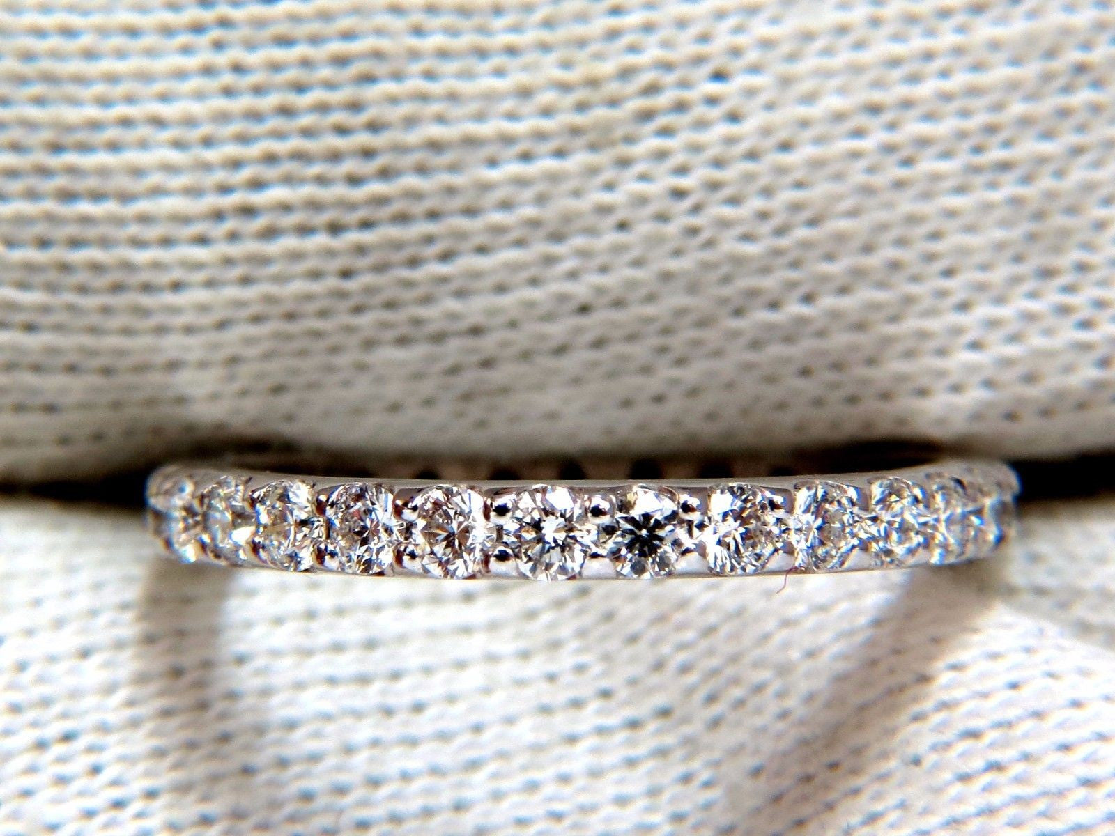 0.93ct Natural Round Diamond Shared Prong Ring in 14K Gold (G/VS) - Perfect for Engagement, Anniversary & Special Occasion Gifts