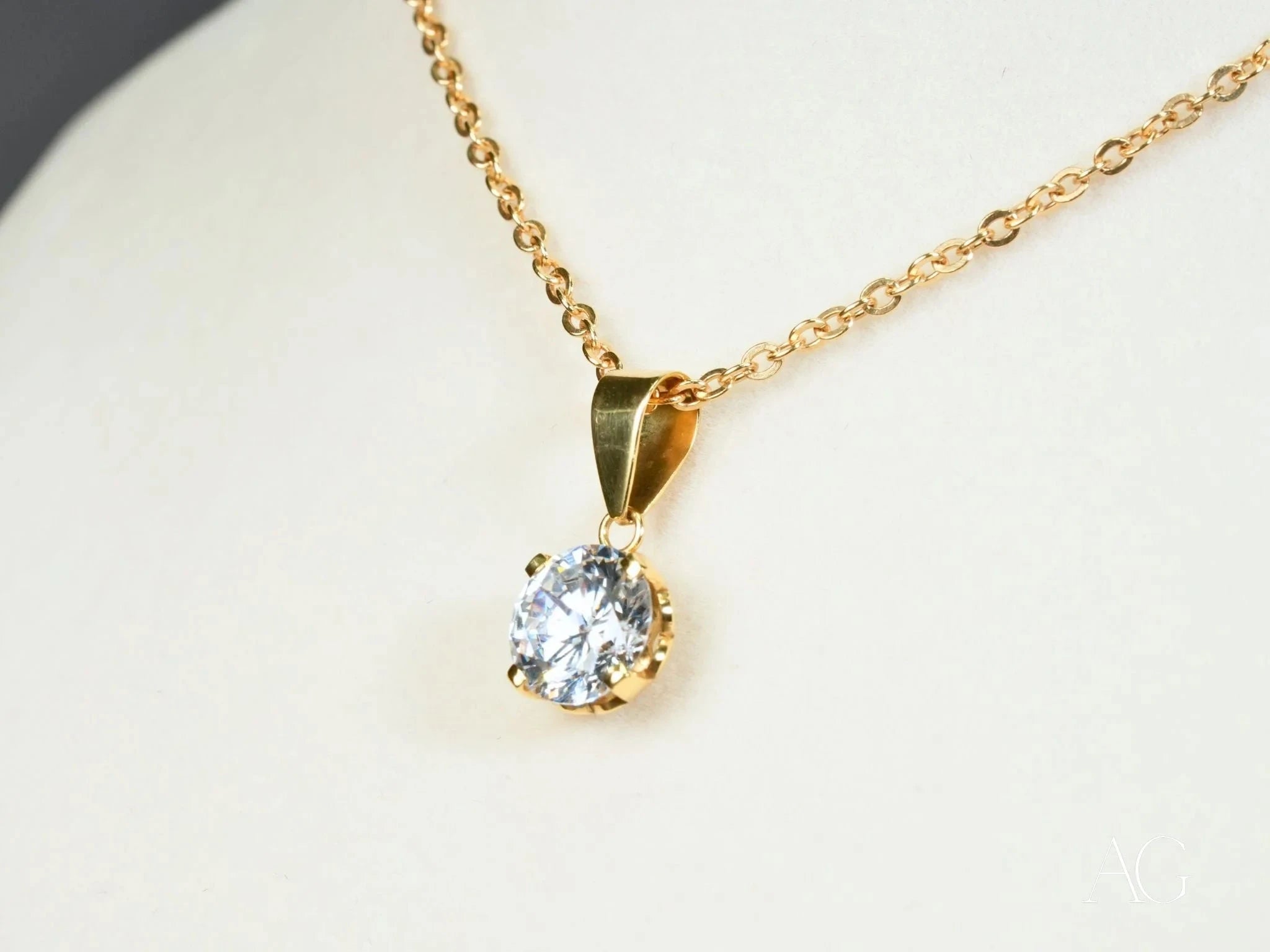 Stunning Solitaire Diamond Pendant Necklace - 14K Gold/Platinum, Elegant Jewelry Gift for Women - Perfect for Weddings, Anniversaries & Special Occasions