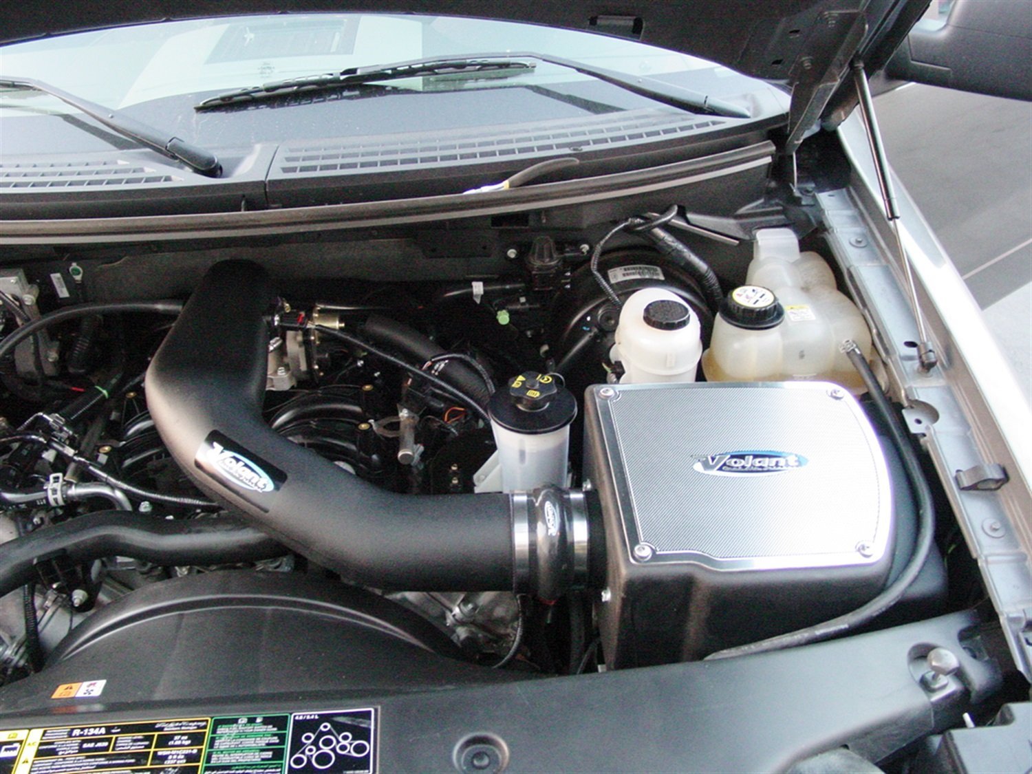 Volant 19754 High Performance Cool Air Intake Kit - Cold Air Intake System for Improved Engine Power & Fuel Efficiency - Perfect for Off-Road Trucks & Performance Vehicles