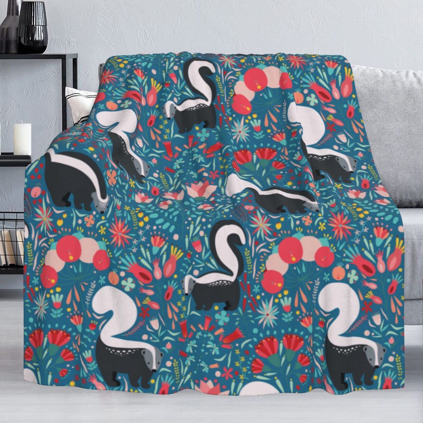 Soft Floral Skunks Fleece Throw Blanket 40x50 Inch - Lightweight Warm Flannel Blanket for Couch, Bed, Sofa - Perfect for Travel, Camping, Home Decor - Cozy Gift for Kids & Adults