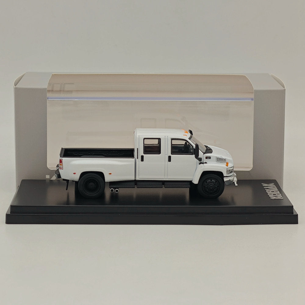 1/64 Scale GOC Chevrolet Kodiak & GMC Topkick C4500 Pickup Truck White Diecast Model Cars - Collectible Vehicle for Display, Gifts, and Diecast Enthusiasts