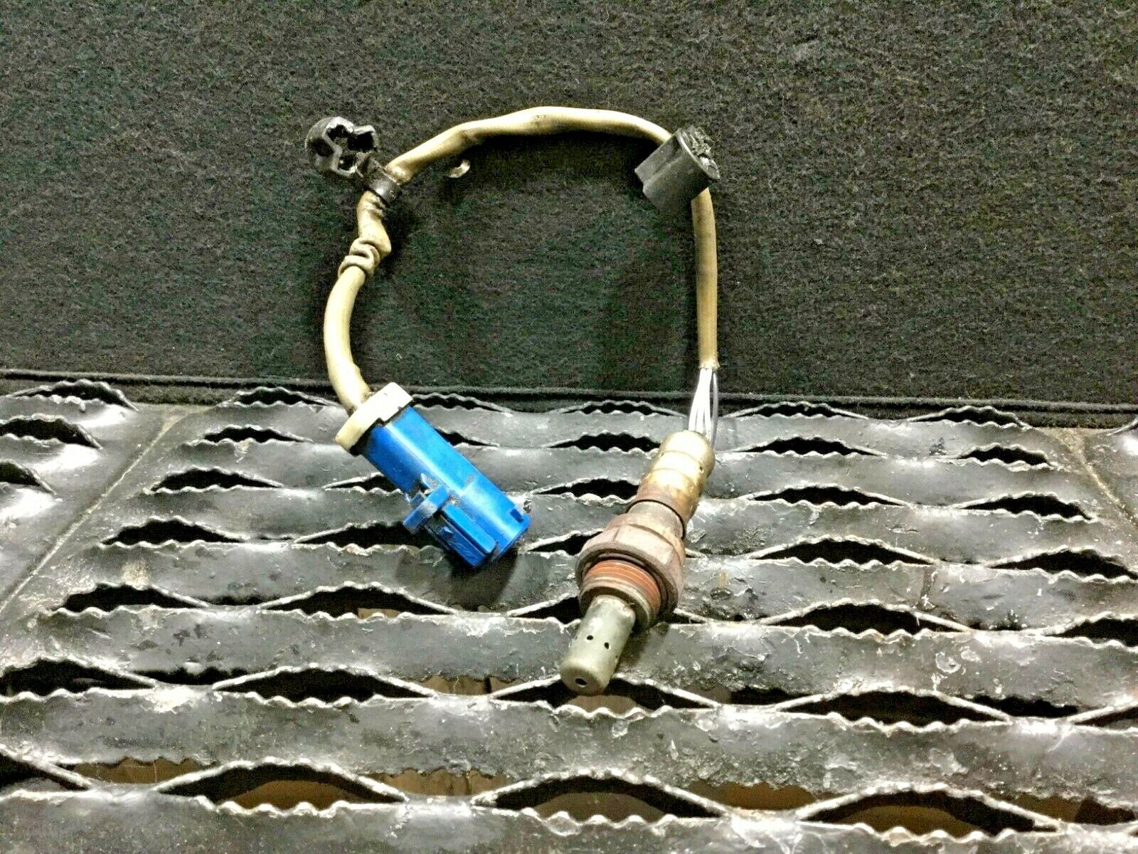 Ford Escape 3.0L Oxygen Sensor O2 OEM Replacement 2001-2007 - Compatible with 01 02 03 04 05 06 07 Models - Perfect for Engine Performance & Emissions Testing