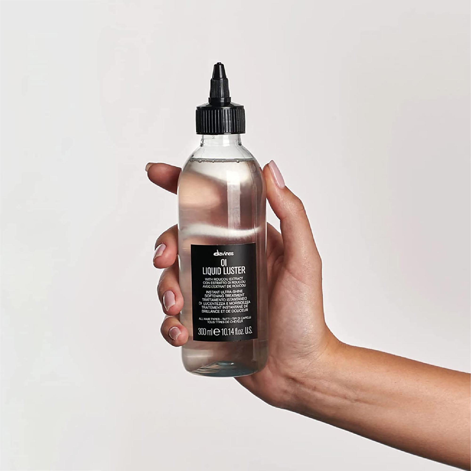 Davines Oi Liquid Luster Hair Shine Serum - Lightweight Shine & Frizz Control for All Hair Types - Perfect for Daily Styling & Special Occasions