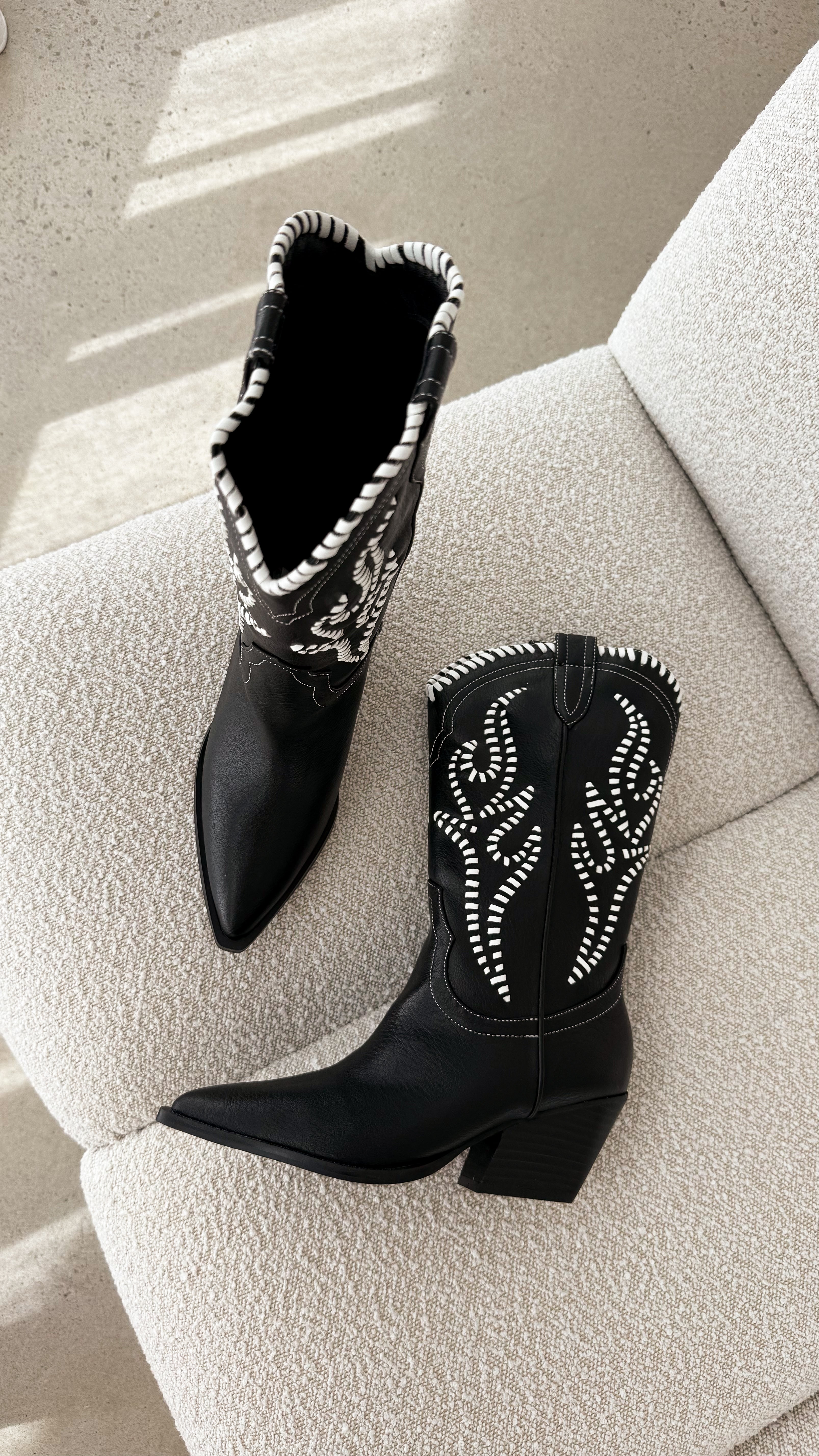Avalee Women's Black Boots - Stylish & Comfortable Ankle Booties for Casual Outfits & Fall Fashion