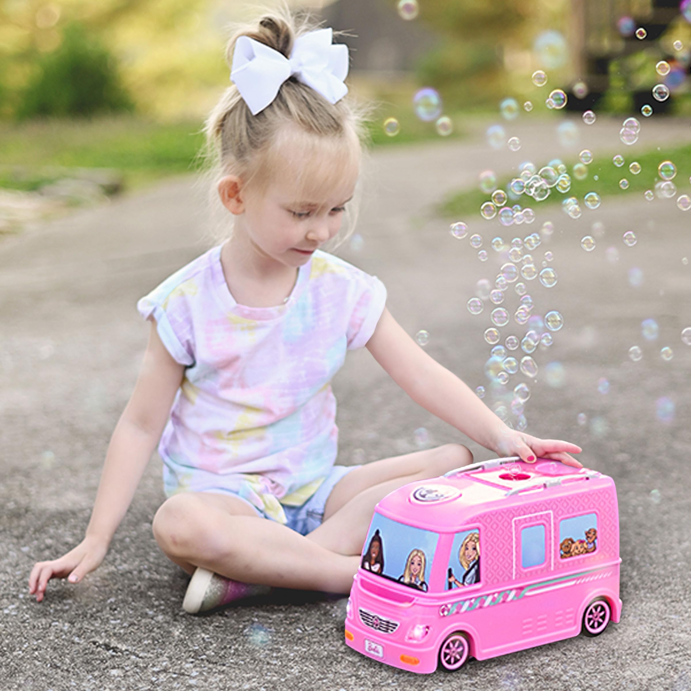 Barbie Dream Camper Bubble Machine Toy for Kids - Light Up Bubble Blower with Fun Sounds & Included Bubble Solution | Outdoor Play, Birthday Gifts, Backyard Parties, Summer Activities