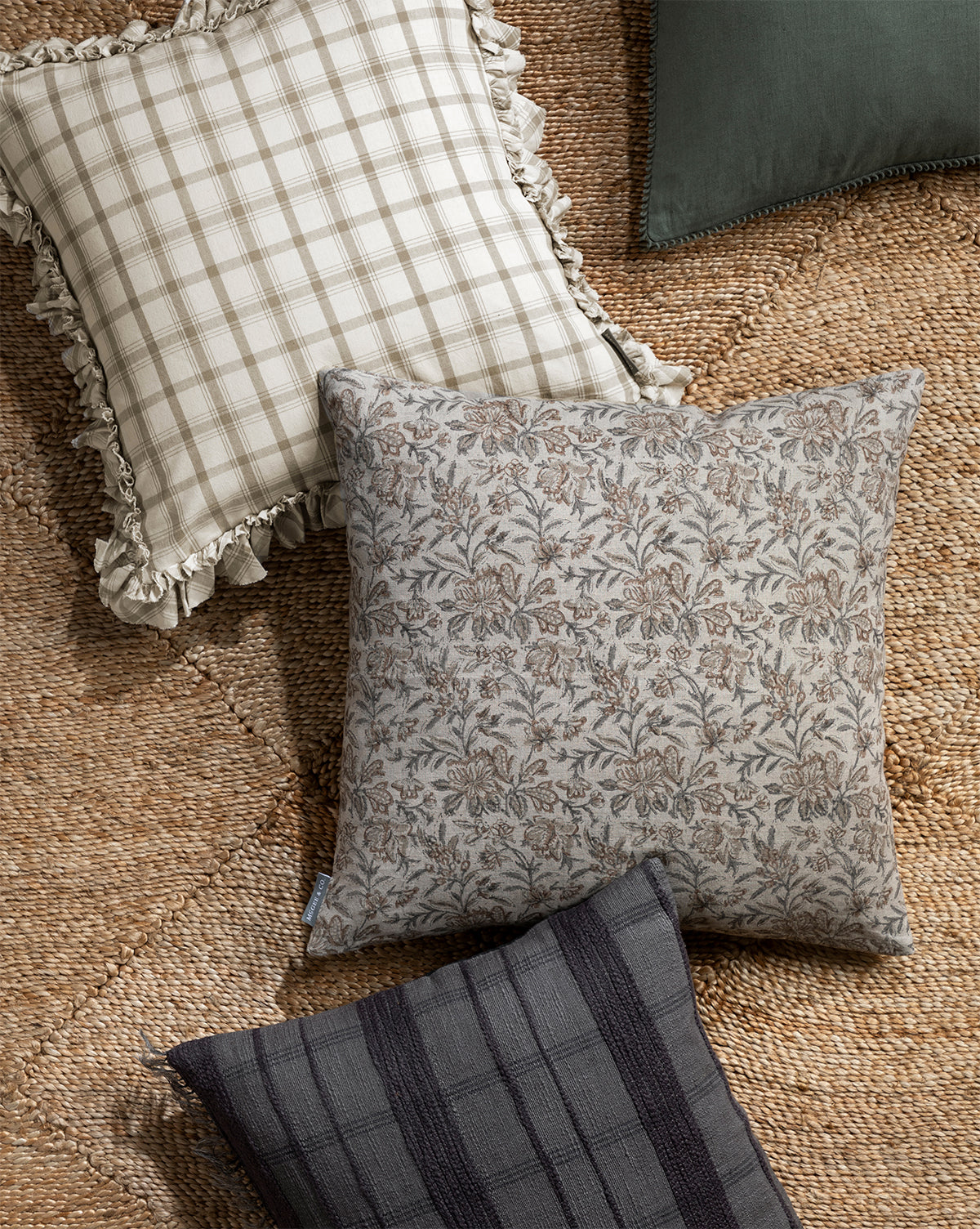 Fairpark Decorative Pillow Cover - Soft & Stylish Cushion Case for Sofa, Bed, Chair - Home Decor & Living Room Accessories