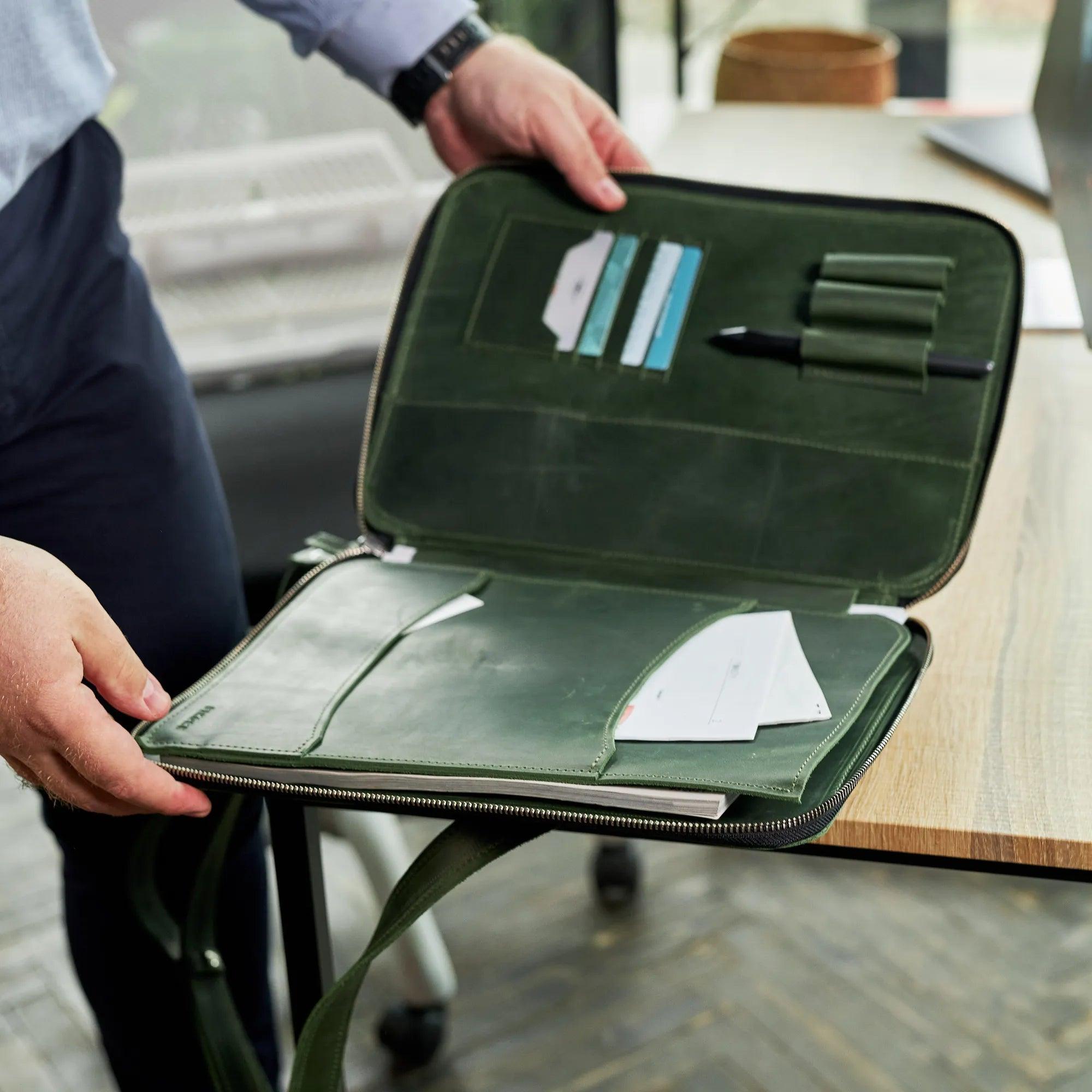 Premium Zippered Padfolio Bag - Professional Leather Portfolio with Notepad Holder for Business, Meetings & Office Use - Ideal for Executives, Students & Professionals