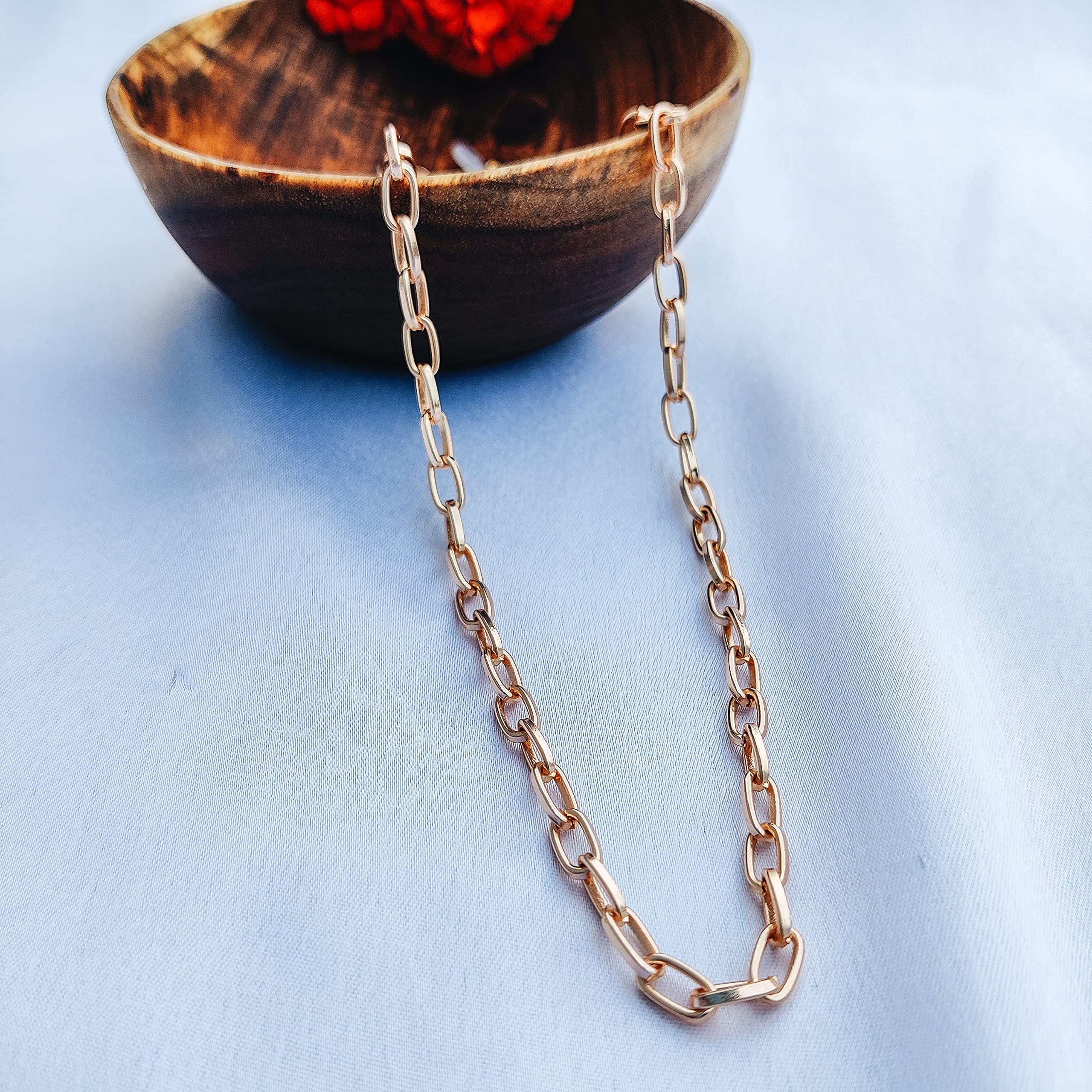 Elegant Rose Gold Mask Chain & Eyeglasses Holder - Stylish Face Mask Lanyard for Glasses, Jewelry Accessories - Perfect for Daily Wear, Work, Travel and Fashion Outfits