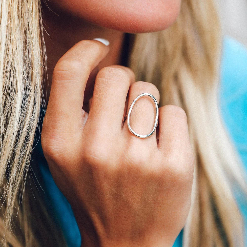Silver Oval Open Ring for Women - Size 8 Adjustable Minimalist Stackable Ring for Everyday Wear, Gift Giving & Special Occasions