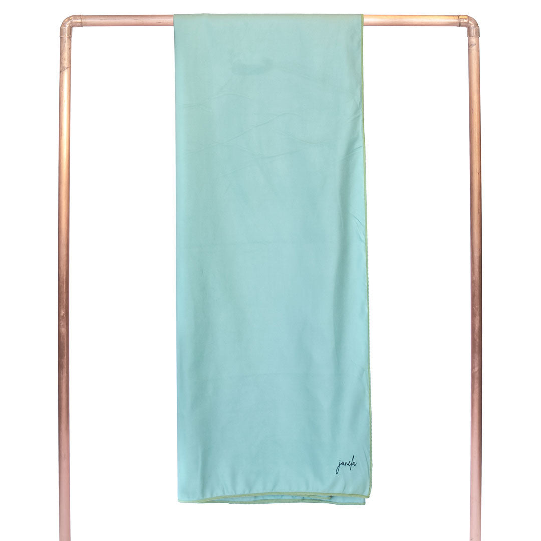 Premium Soft and Absorbent Beach Towel - Quick Dry, Sand Resistant, Large Size for Pool, Sunbathing, and Travel - Perfect for Summer Vacations and Outdoor Activities