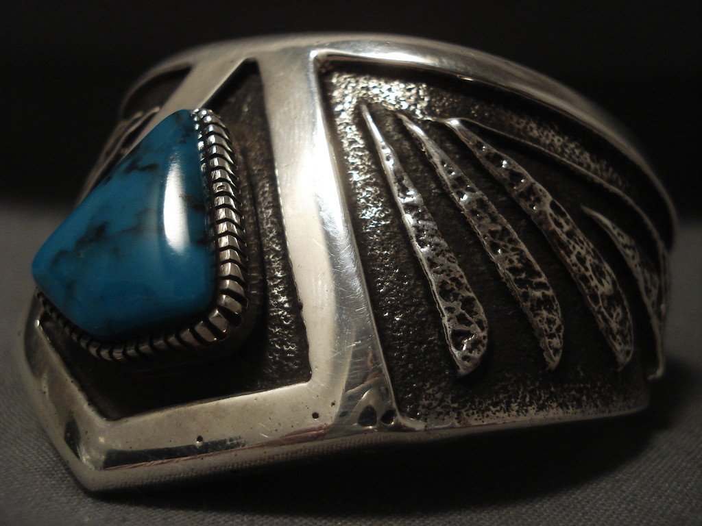 Vintage Navajo 'Crown' Turquoise Native American Silver Bracelet - 134g Authentic Handmade Jewelry for Women, Perfect for Boho Fashion, Festivals & Gift Giving