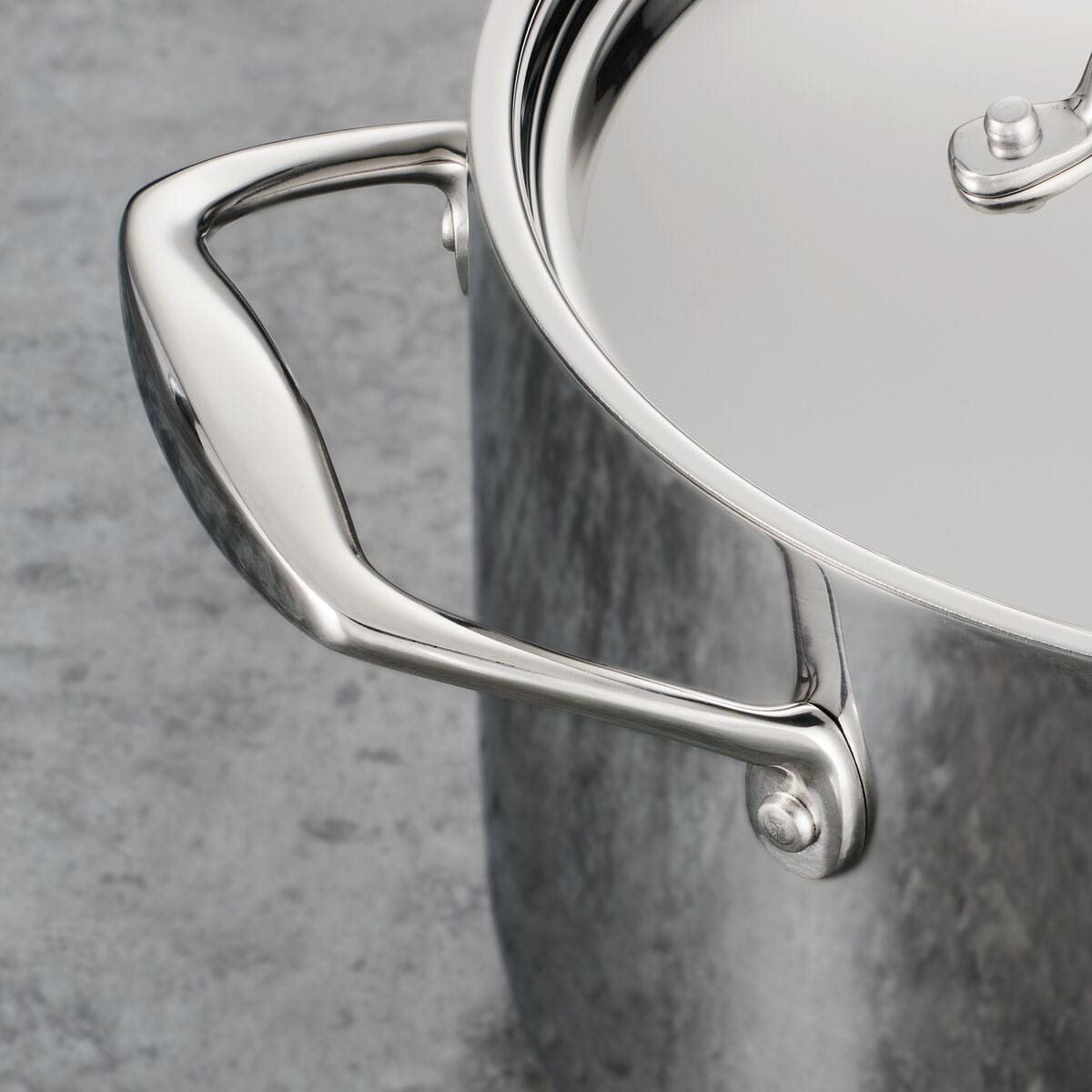 Tramontina 5 Quart Enameled Cast Iron Dutch Oven - Perfect for Braising, Stewing, Baking & Slow Cooking at Home
