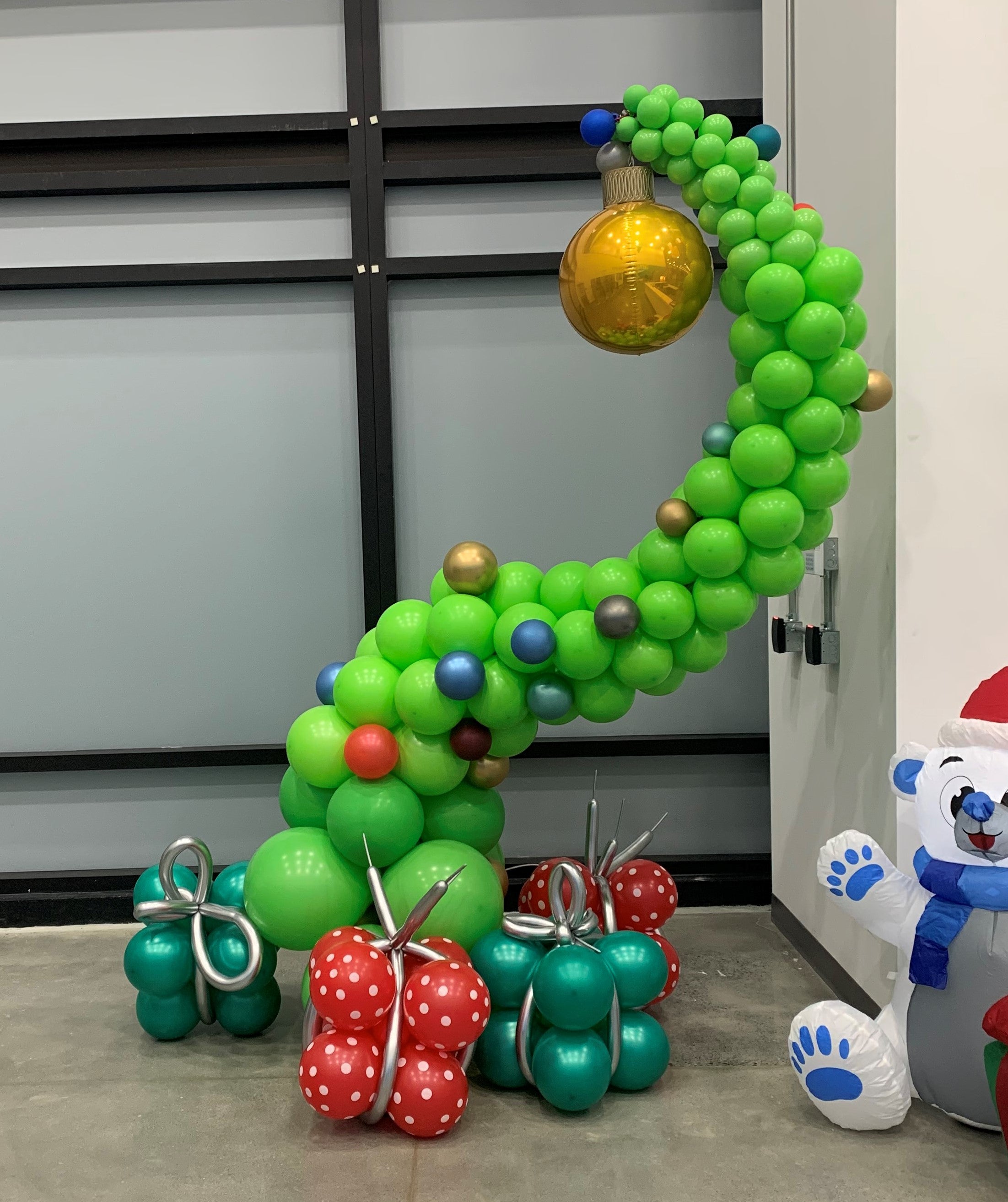 Grinch Balloon Christmas Tree Decorations - Festive Holiday Party & Home Decor for Xmas, Indoor & Outdoor Use