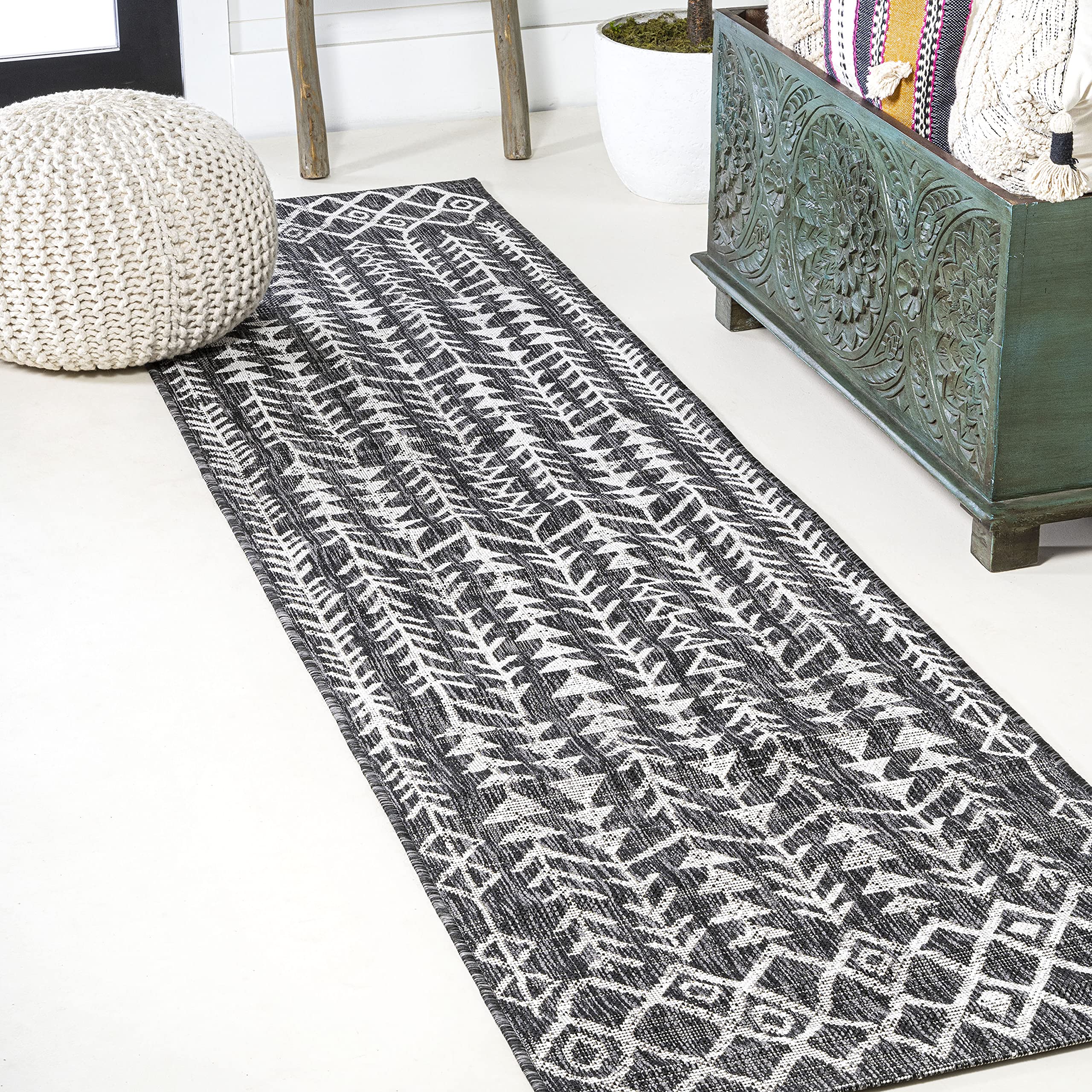 JONATHAN Y SMB132E-210 Tokay Bohemian Geometric Indoor/Outdoor Rug - Contemporary Non-Shedding Easy Clean - 2'x10' Black/Ivory - Perfect for Bedroom, Kitchen, Backyard & Patio