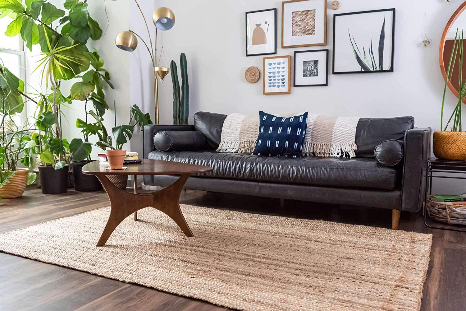 Handwoven Jute Area Rug - Natural Farmhouse Braided Rectangle Rug for Living Room, Bedroom, Kitchen - 5x8 Feet Eco-Friendly Beige Floor Mat - Perfect for Boho Decor, Cozy Home & High Traffic Areas