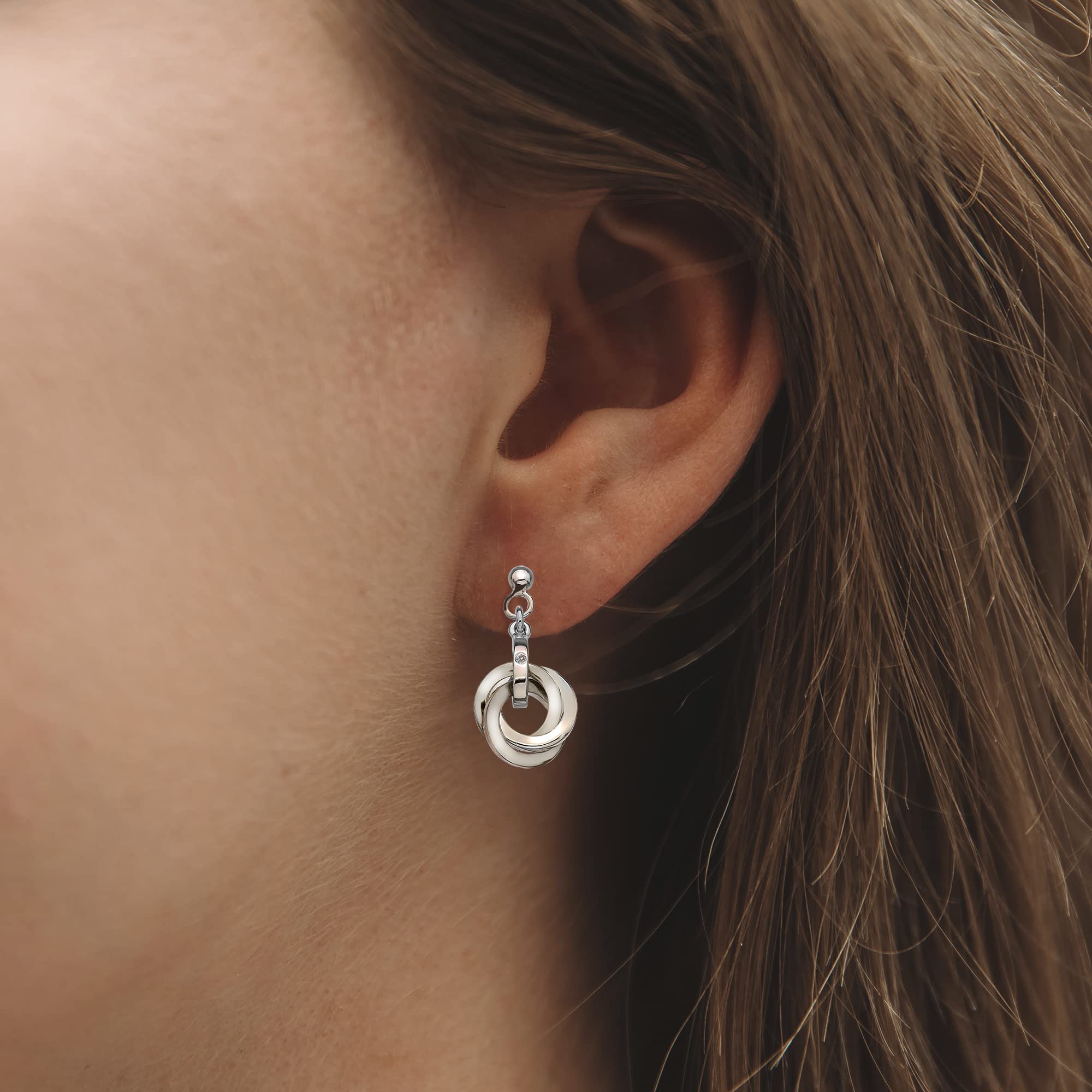 Hot Diamonds DE388 Sterling Silver Trio Stud Earrings for Women - Elegant Everyday Jewelry for Work, Parties & Special Occasions