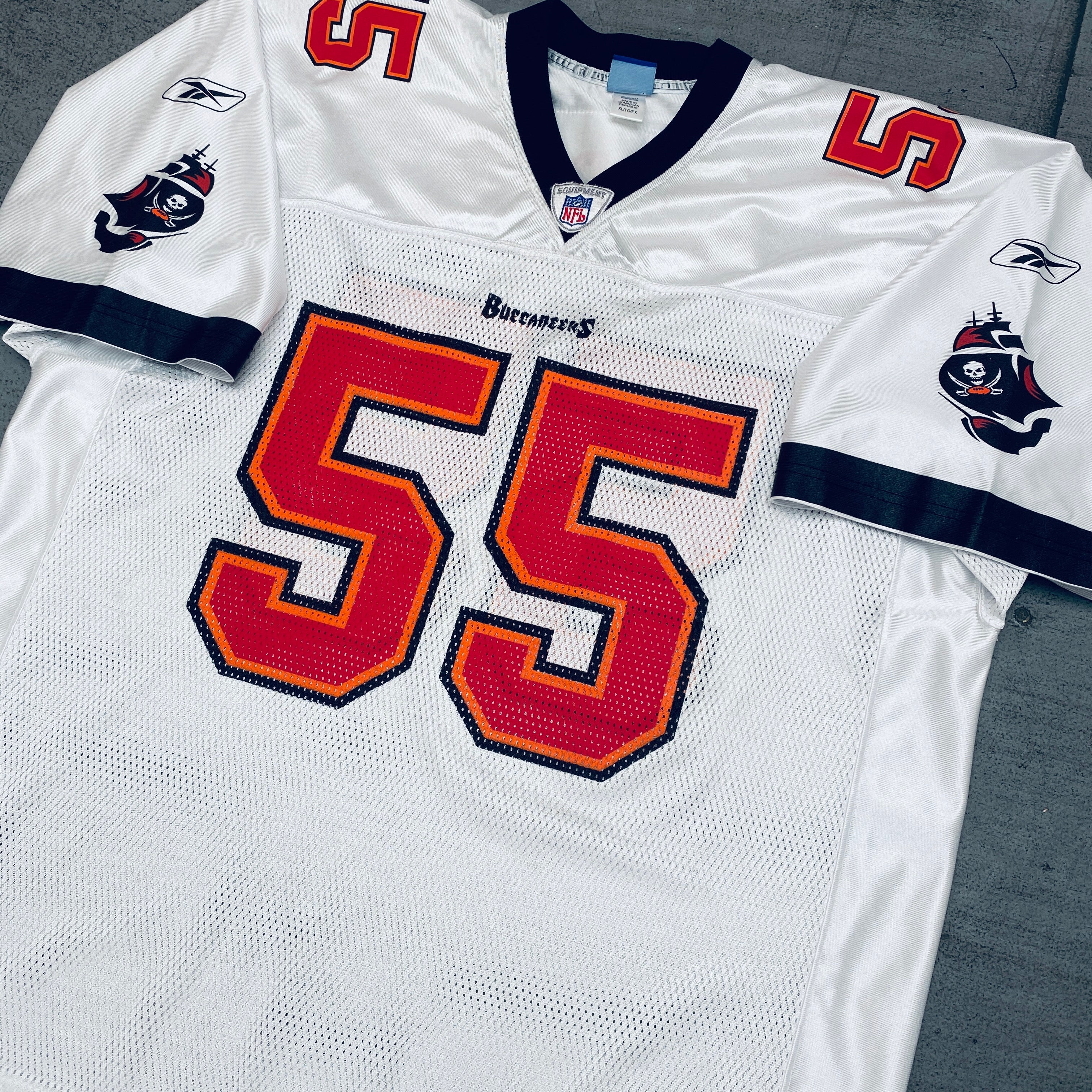 Derrick Brooks Tampa Bay Buccaneers 2002-2003 XL Jersey - Authentic NFL Football Jersey for Fans, Collectors & Game Day Outfits