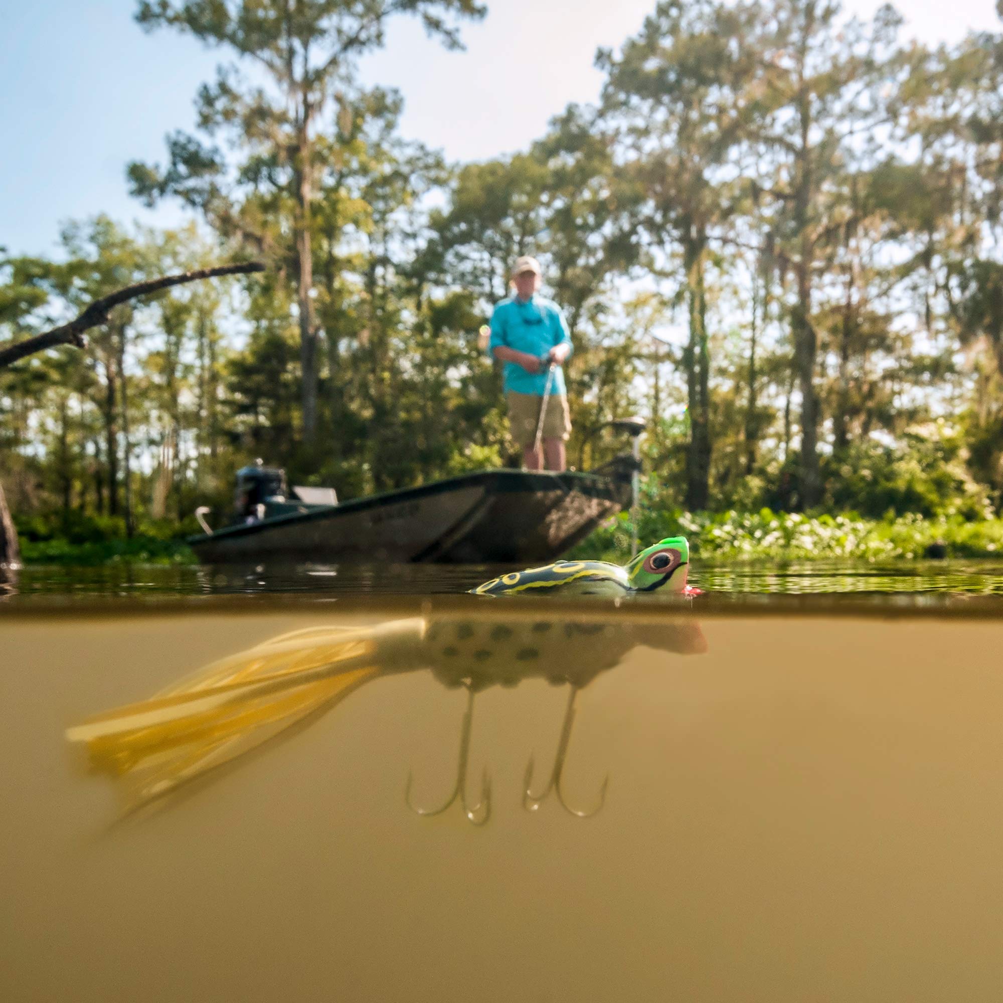 Topwater Hula Popper Bass Fishing Lure - Weedless Frog Bait for Freshwater & Saltwater - Perfect for Pond, Lake, and River Fishing