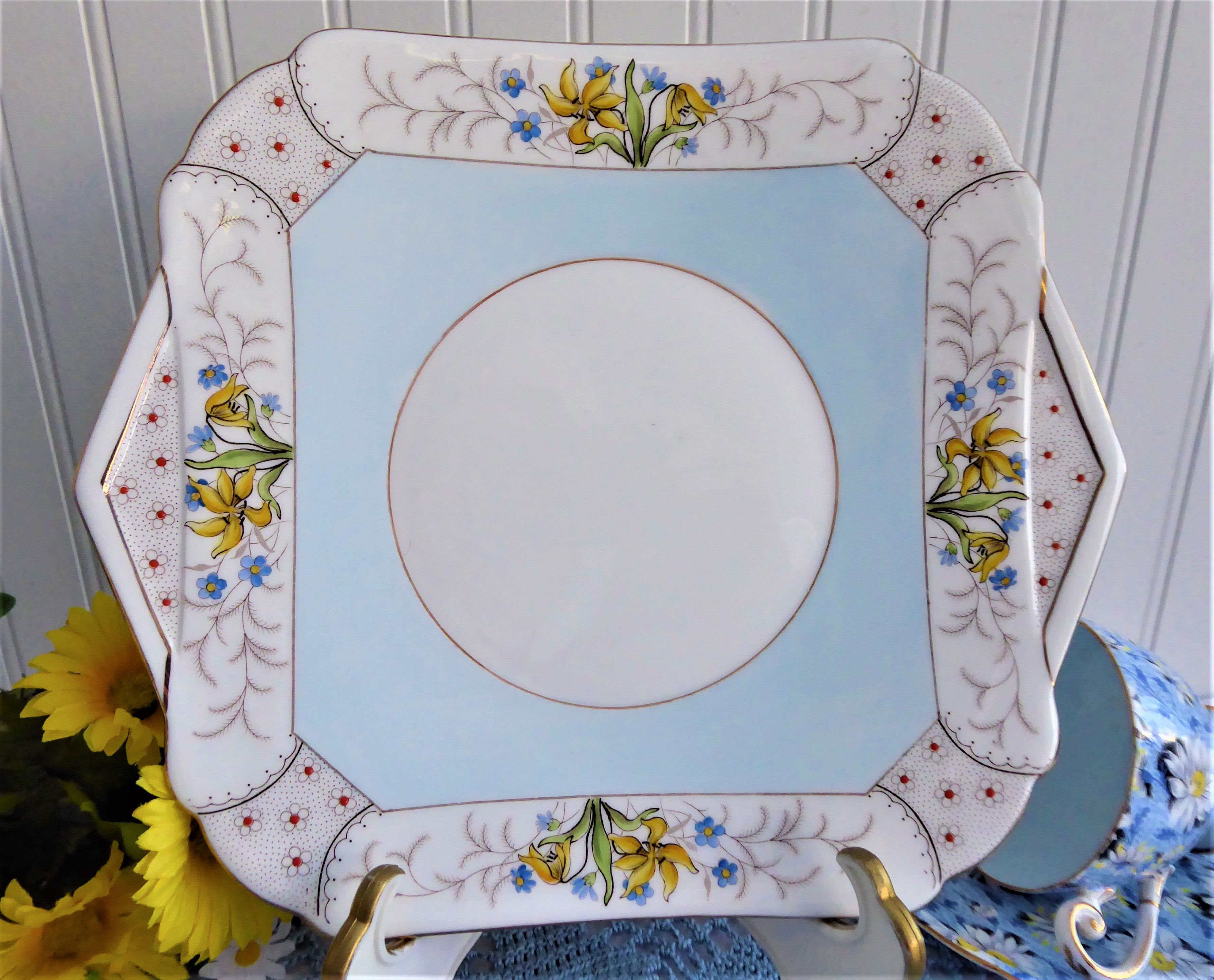 Vintage Shelley Sandwich Cake Plate - Art Deco Floral Design 1940s Serving Dish for Afternoon Tea, Desserts & Elegant Party Display