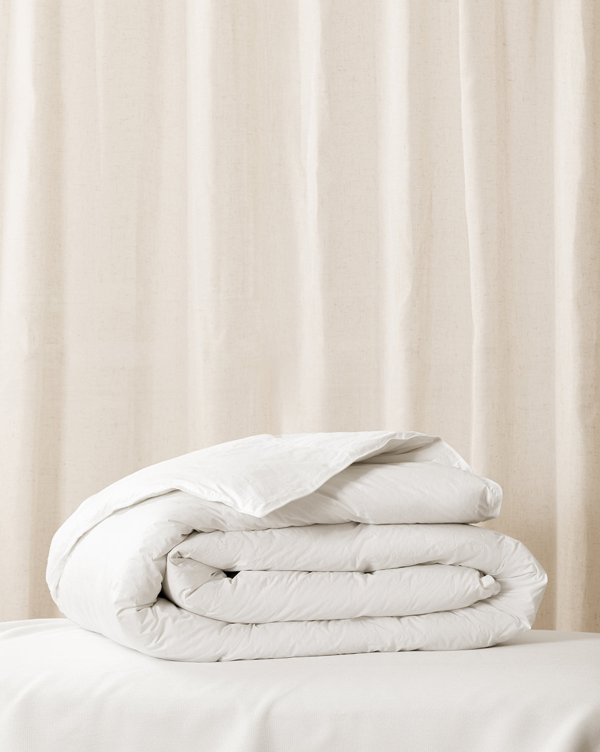 PrimaSera™ Hypoallergenic Down Alternative Duvet Insert - Queen Size, Ultra Soft & Breathable Comforter for All-Season Use in Bedroom, Guest Room, or Dorm