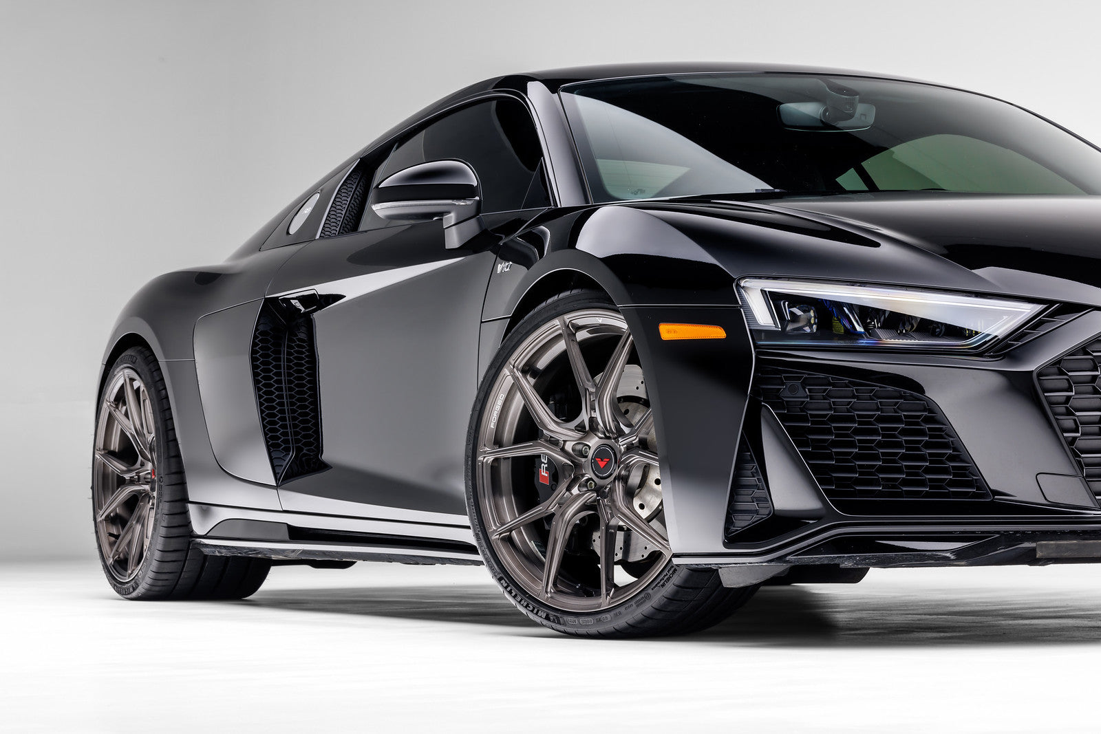 Audi R8 20 VPX 101 Liquid Smoke - High Performance Car Accessory for Racing & Car Enthusiasts - Perfect for Track Days & Auto Shows