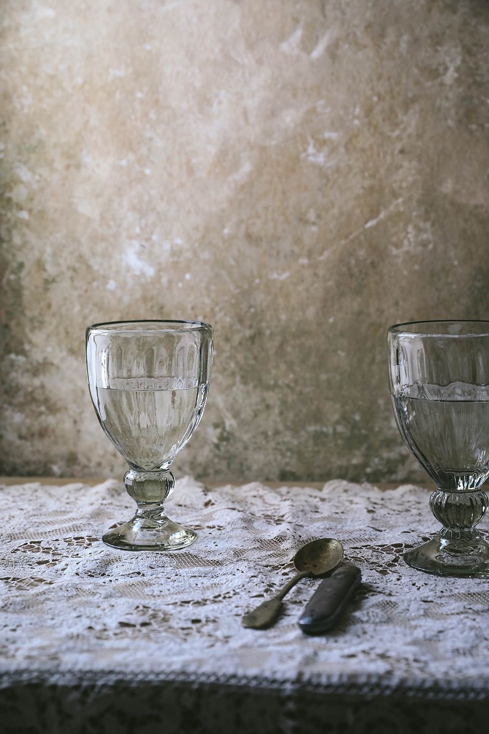 Handblown Fluted Wine Glass Set of 4 - Elegant Crystal Stemware for Red & White Wine - Perfect for Dinner Parties, Weddings & Home Entertaining