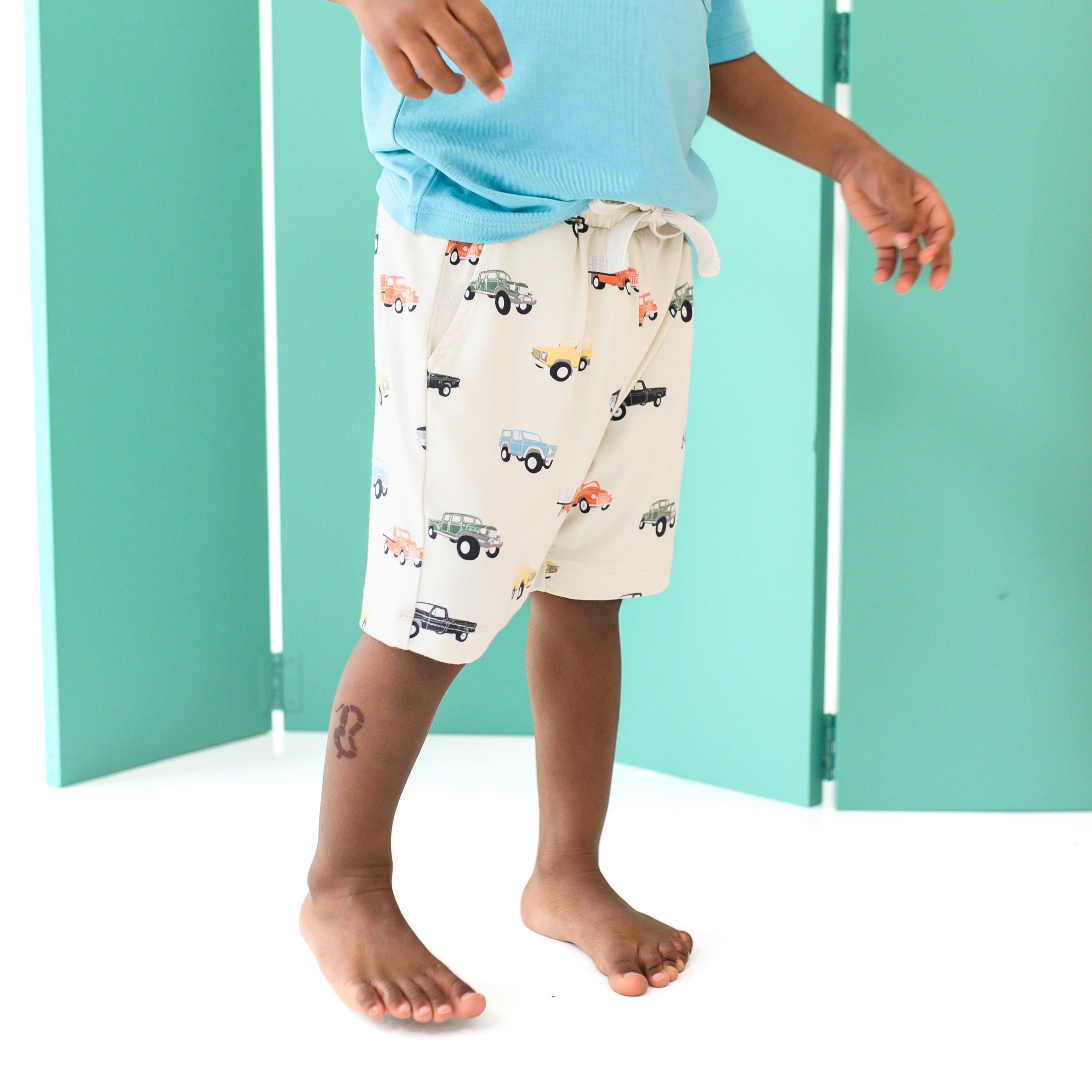 Vintage Truck Print Drawstring Shorts for Men - Casual Summer Lounge & Beach Wear