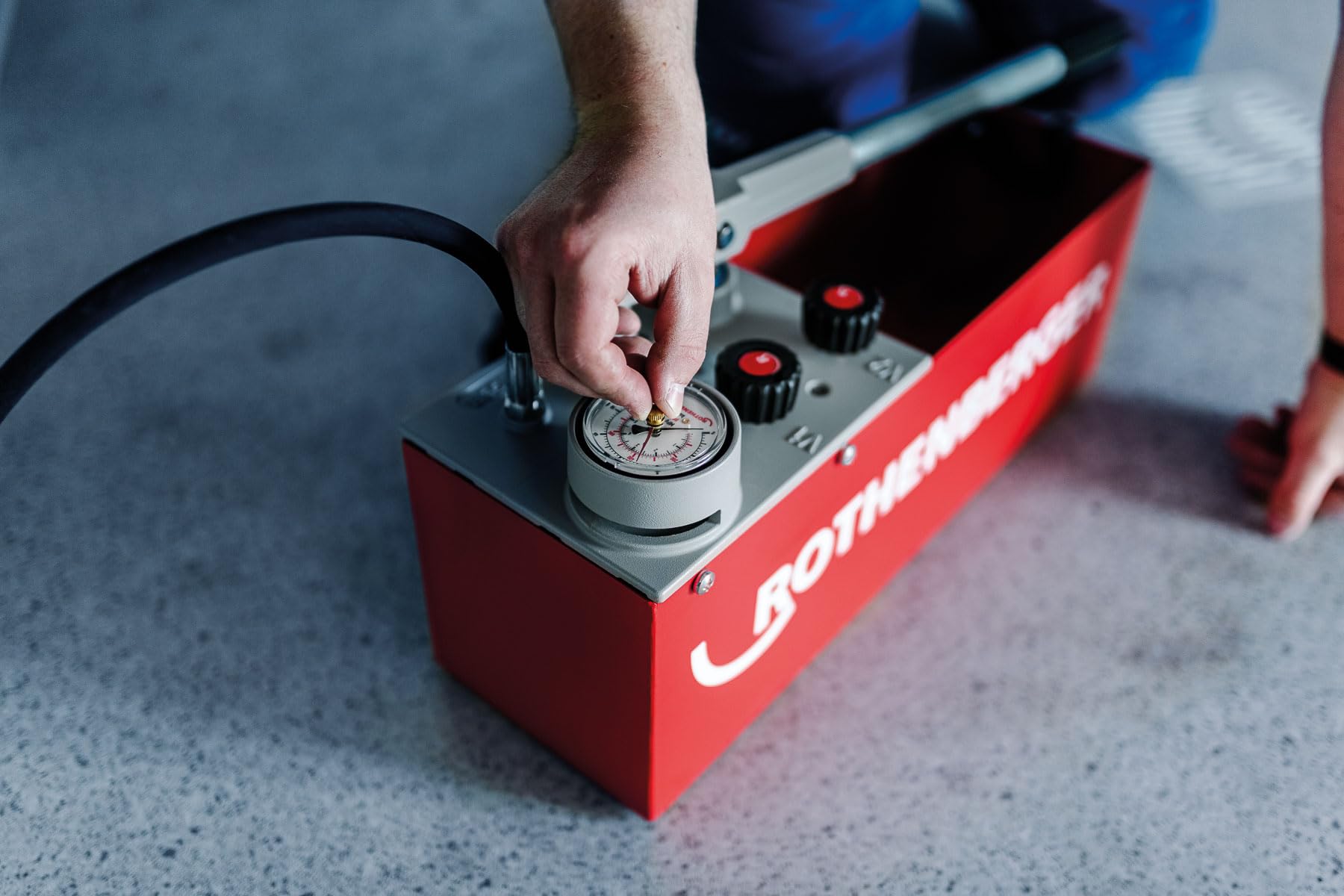 Rothenberger RP50-S Test Pump for Plumbing & HVAC - Professional Leak Detection Tool for Water & Gas Lines - Perfect for Home Inspections & Maintenance