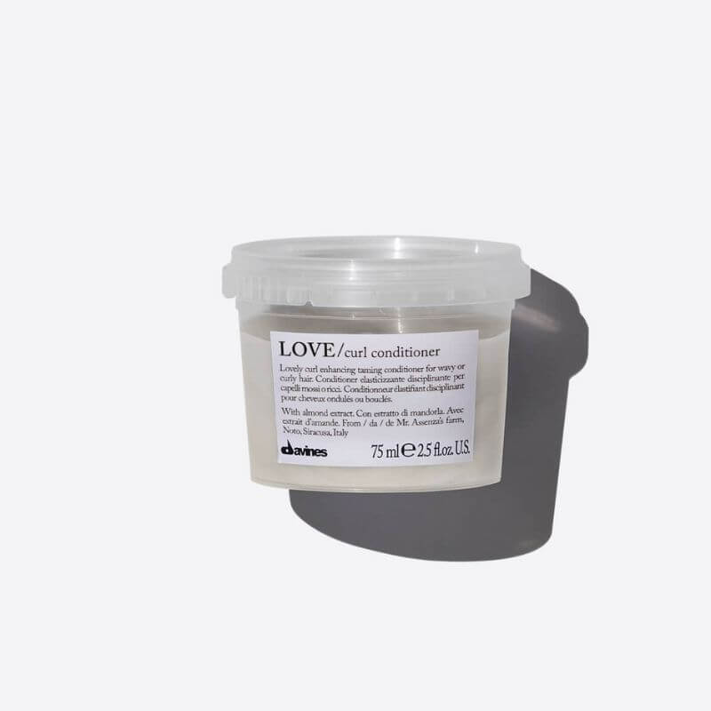 Davines Love Curl Conditioner for Curly Hair - Hydrating & Defining Curl Cream for Frizz Control & Softness - Perfect for Daily Curly Hair Care Routine