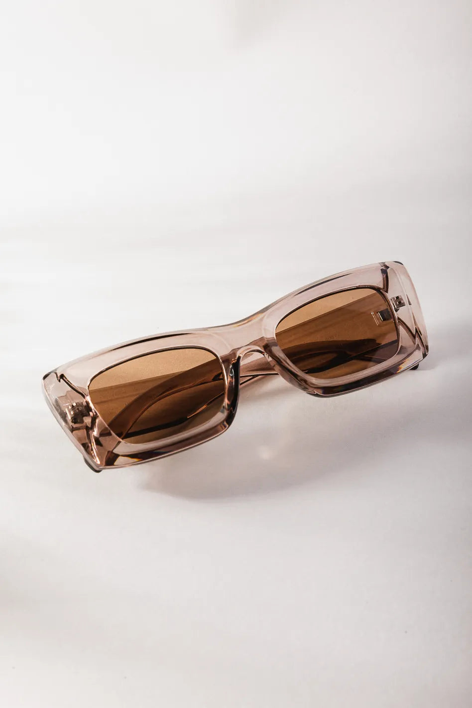Kamree Rose Gold Polarized Sunglasses for Women - UV Protection, Fashionable & Lightweight - Perfect for Beach, Driving & Outdoor Activities