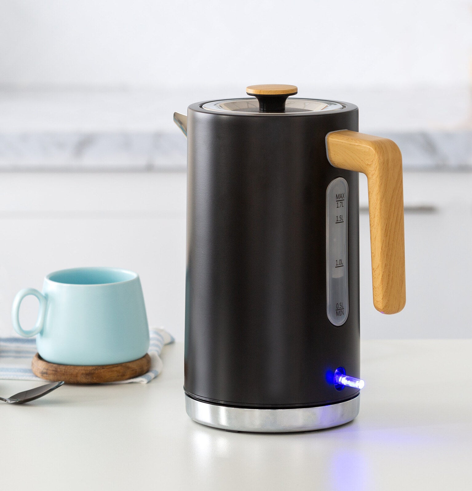 1.7L Black Kitchen Kettle & 2-Slice Toaster Set with Wood Accents - Perfect for Breakfast, Tea Time & Small Kitchen Spaces