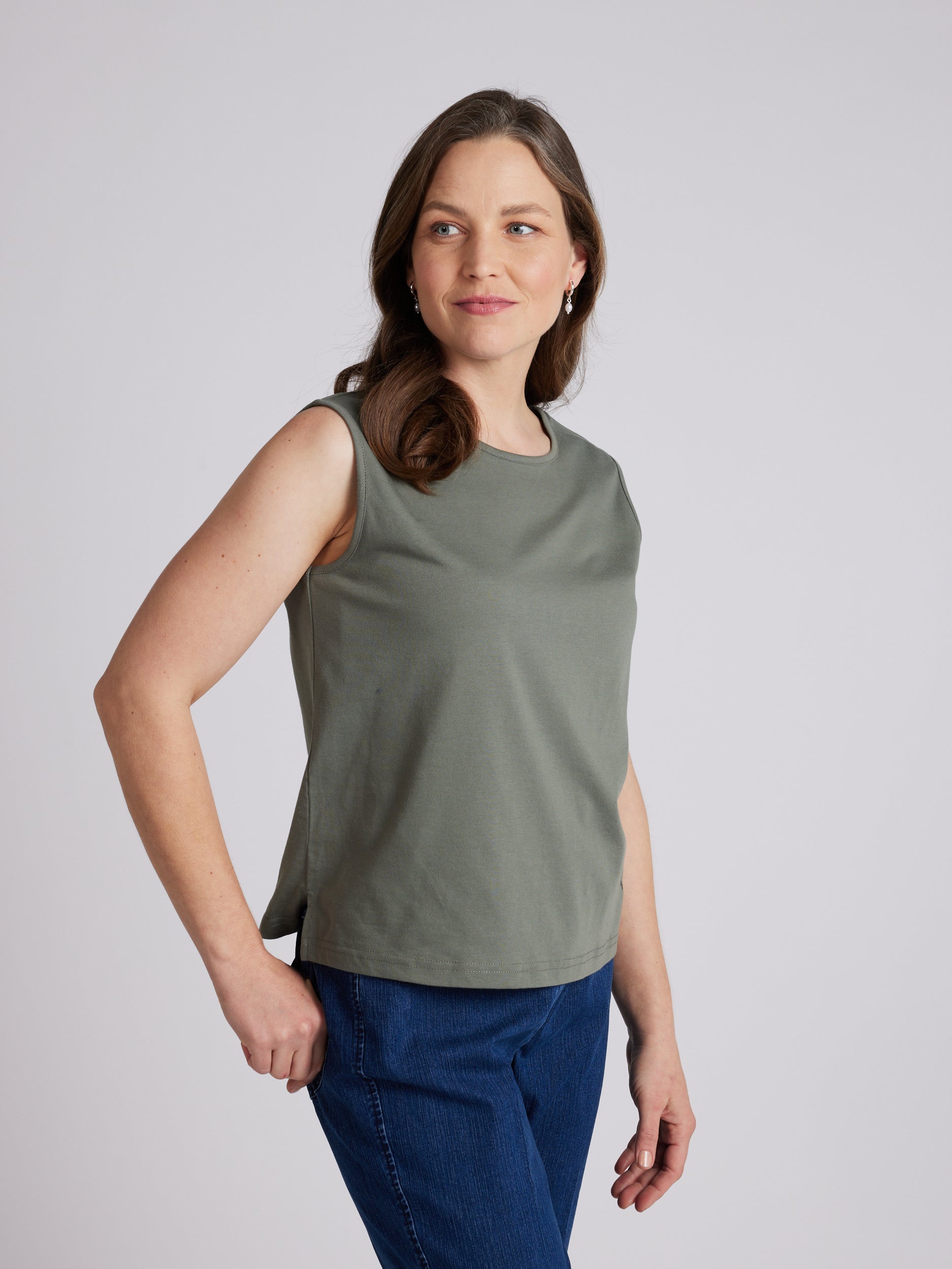 Kinnersy Women's Short Length Tank Top - Breathable & Comfortable for Yoga, Gym, and Summer Outfits