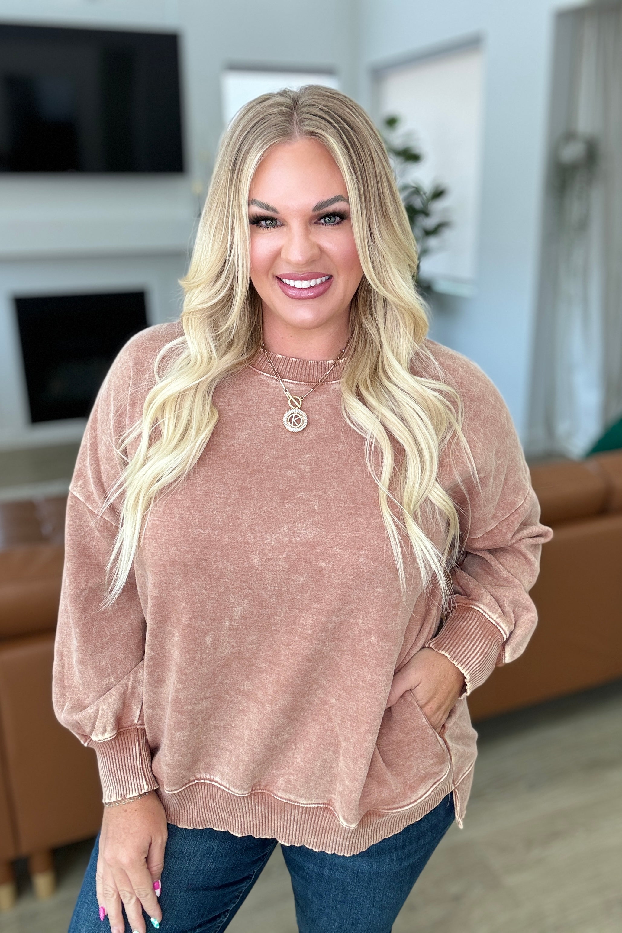 Mineral Wash Step Hem Sweatshirt in Rust - Vintage Style Oversized Pullover for Women | Perfect for Casual Outfits, Fall Layering & Cozy Loungewear