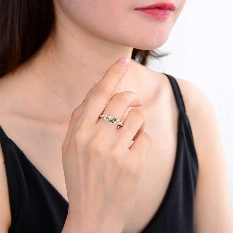 Exquisite Pearl Cluster Ring for Women - Elegant & Timeless Jewelry Gift for Weddings, Anniversaries & Special Occasions