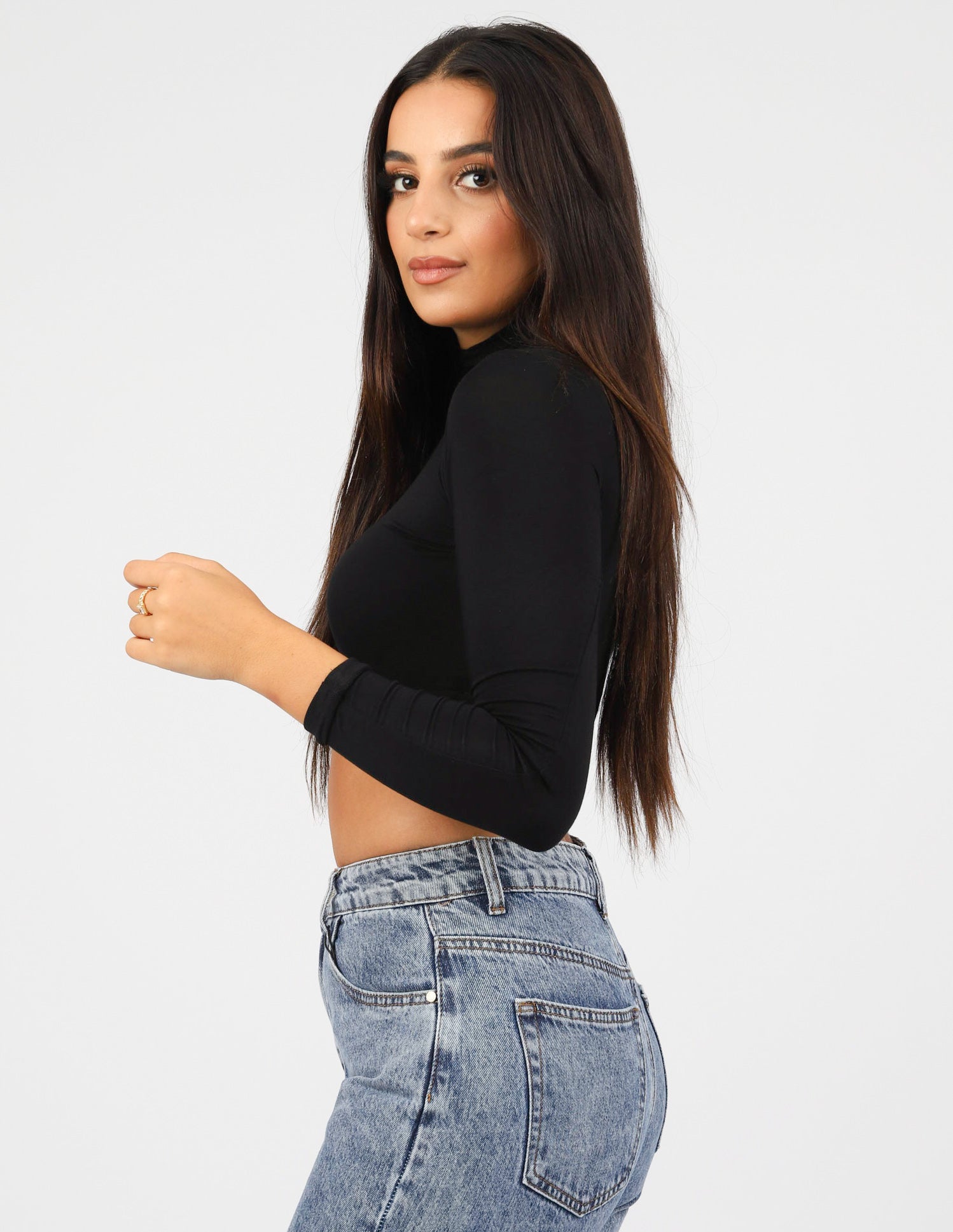 High Neck Crop Body Top - Women's Fashion Fit for Yoga, Workouts & Casual Wear | Trendy & Comfortable
