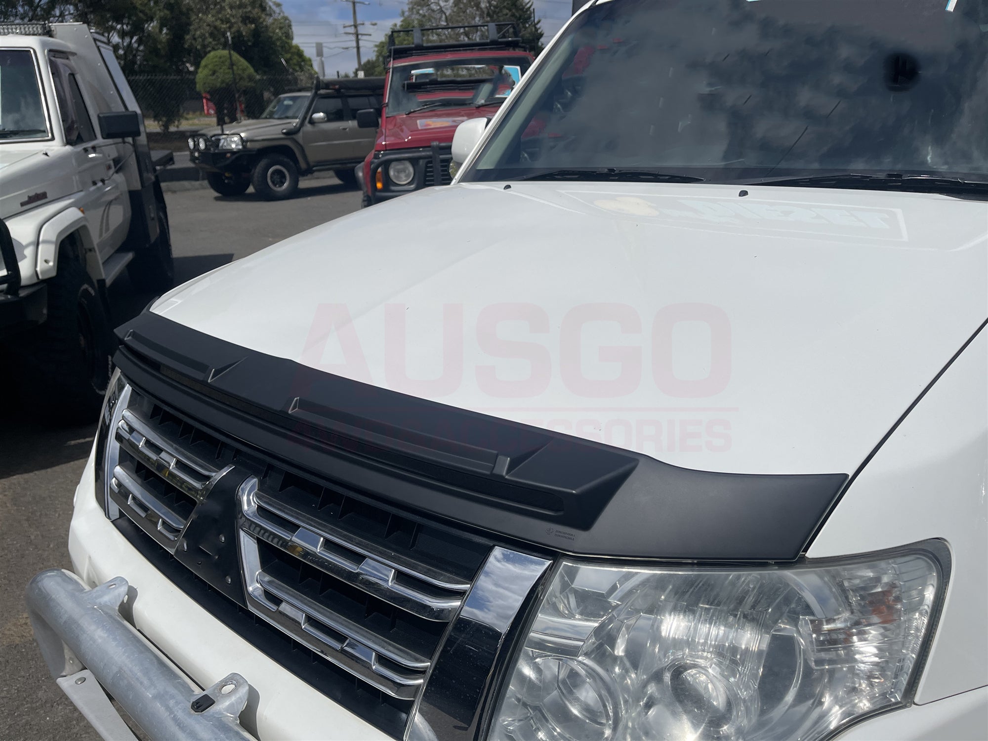 Weather Shields & Bonnet Protector for Mitsubishi Pajero (2007-2020) - Durable Car Protection Against Rain, Wind & Debris - Perfect for Off-Road Adventures & Daily Commutes