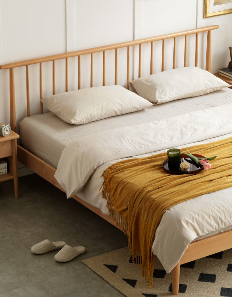 Solid Oak & Beech Wood Windsor Bed - Handcrafted Classic Wooden Bed Frame for Bedroom - Perfect for Master Bedroom, Guest Room & Cozy Farmhouse Style