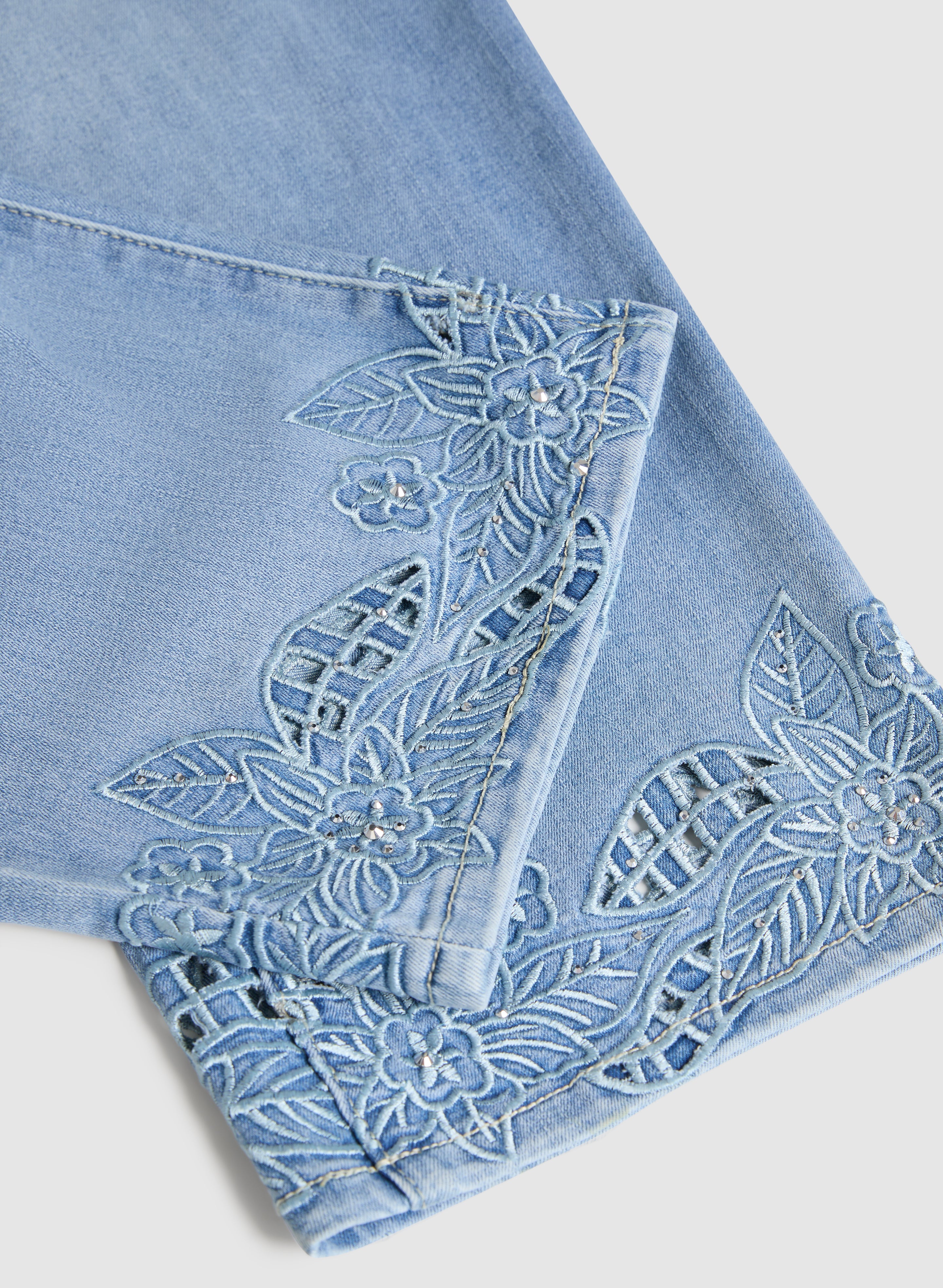 Floral Embroidered Denim Capri Pants for Women - Stylish Summer Casual Shorts for Outfits, Beach & Vacation Wear