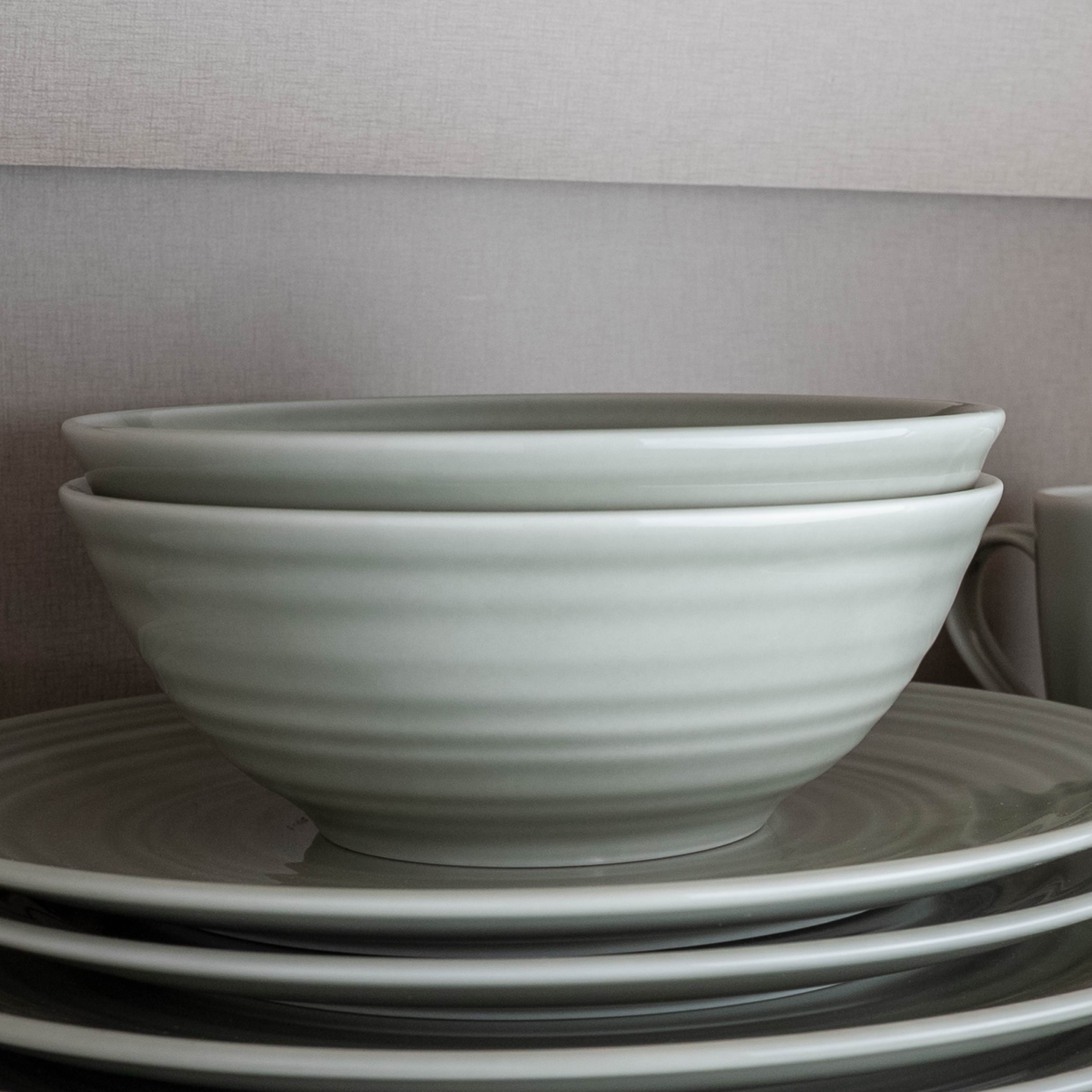 Premium Porcelain Bowls with Magnet Base - 16cm Set for Dining, Kitchen & Home Decor - Ideal for Soup, Salad, Desserts & Stylish Table Setting